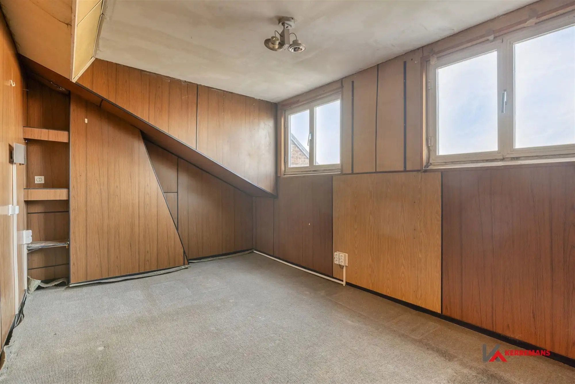 Op te frissen woning met 4 slaapkamers, tuin en garage.  foto 21