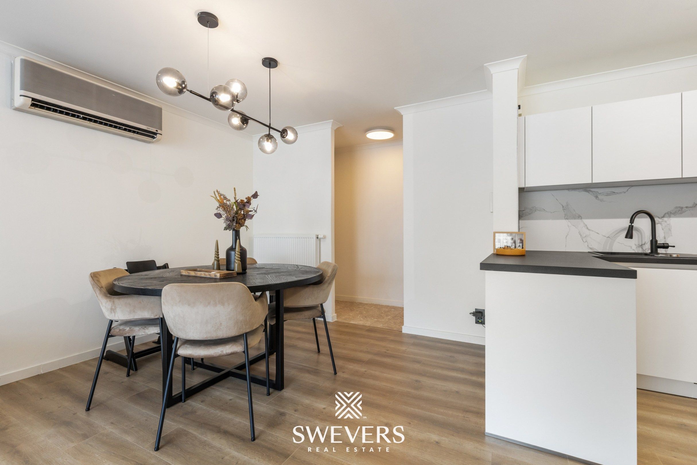 Instapklaar appartement met 2 slaapkamers in centrum Koersel foto 9