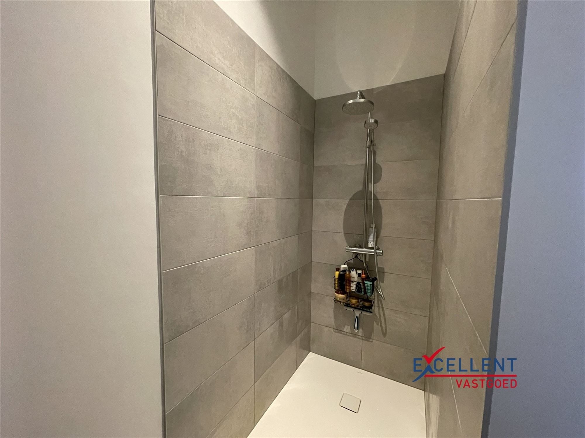 Energiezuinig gelijkvloers appartement te huur met zicht op de Leie! foto 12