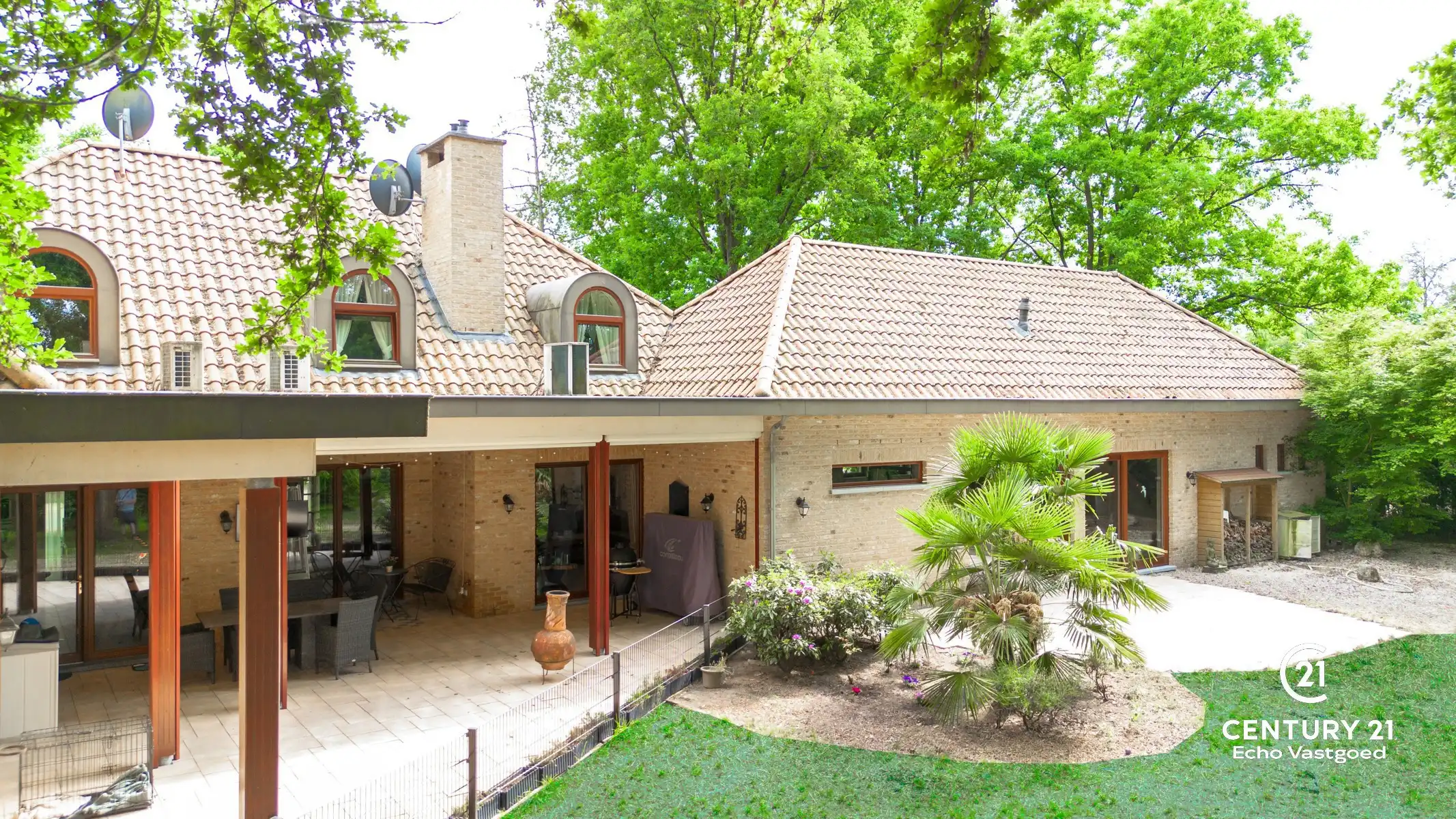 Royale villa met 5 slpks, 4 badks, garage en binnenzwembad foto 23