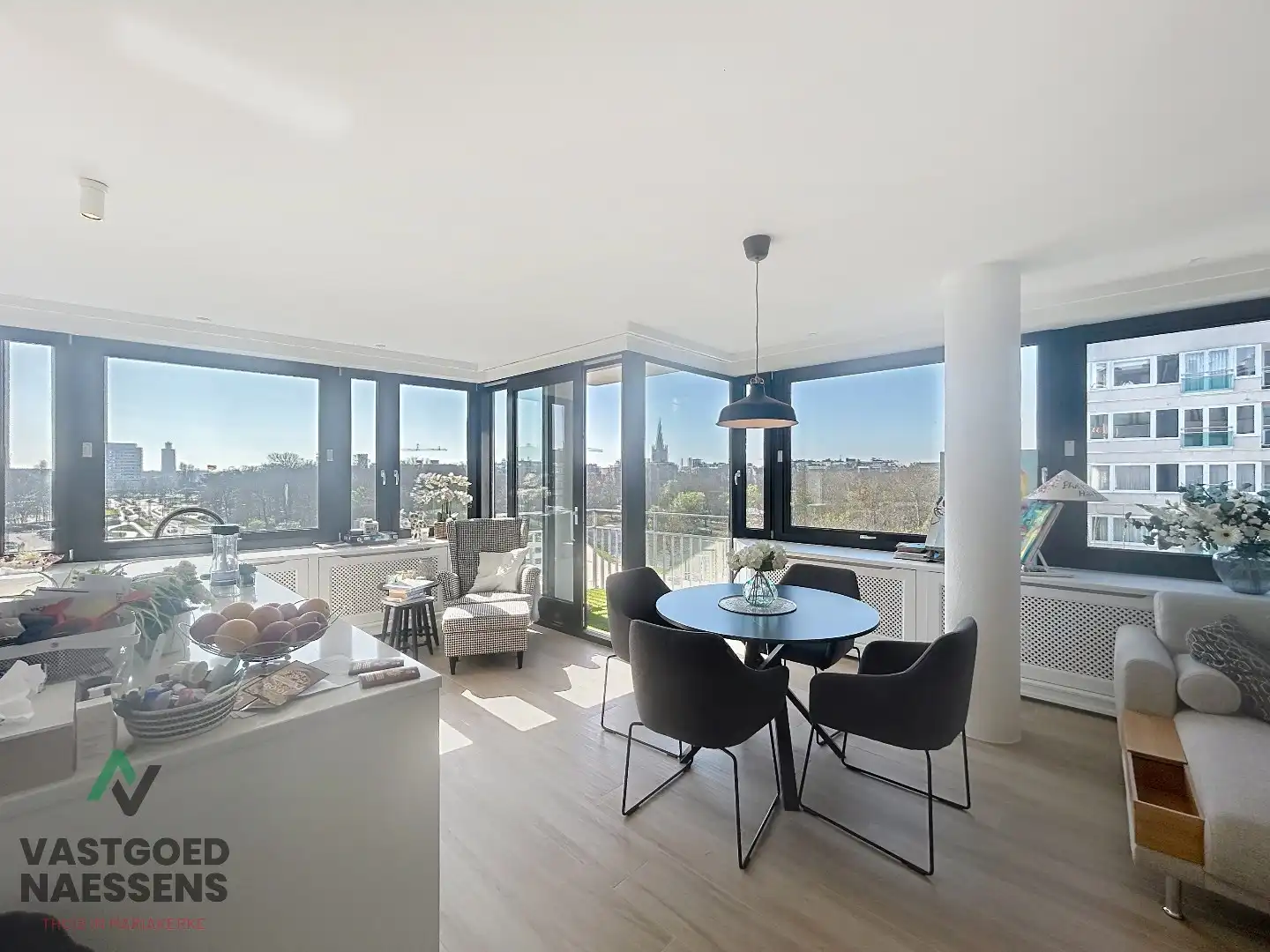 SCHITTEREND 2 SLPK APP MET PANORAMISCH ZICHT EN TERRAS foto 5