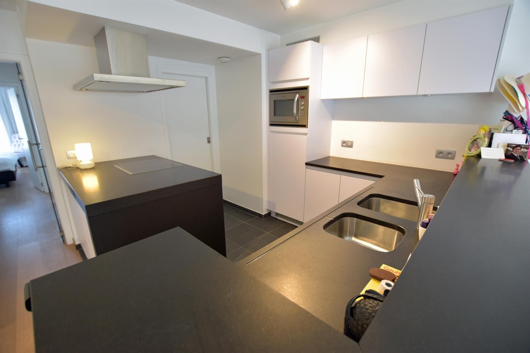 Mooi gemeubeld appartement op een rustige ligging, op wandelafstand van de Lippenslaan foto 4