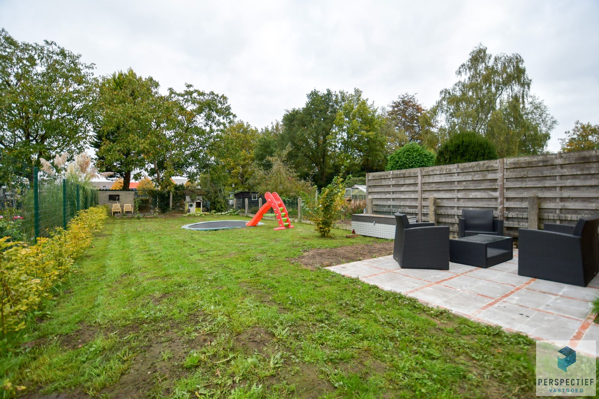Uiterst GOED gelegen VERNIEUWDE woning met GROTE tuin foto 17