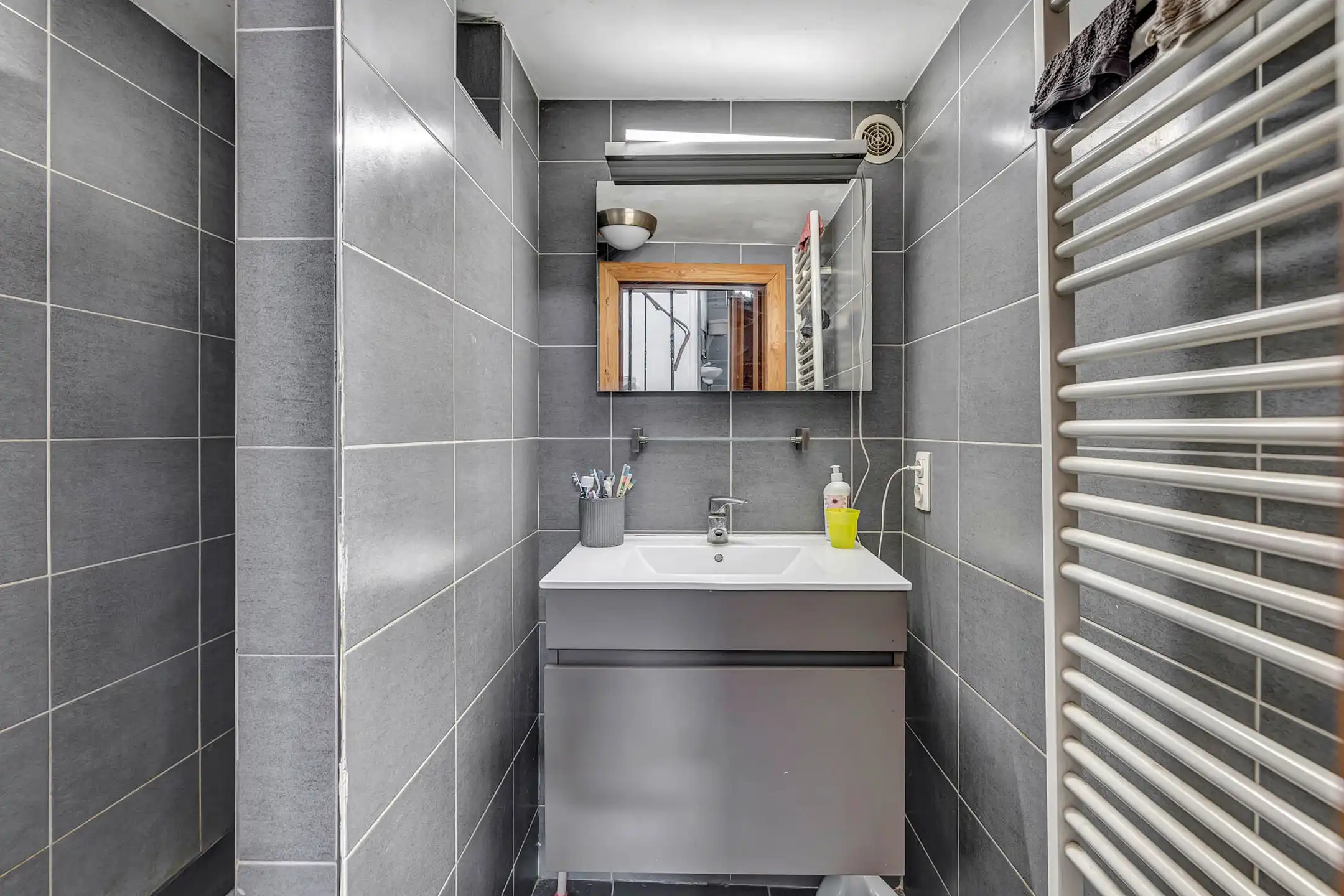 Opbrengsteigendom: Handelsruimte met 3 slpk app in centrum foto 25