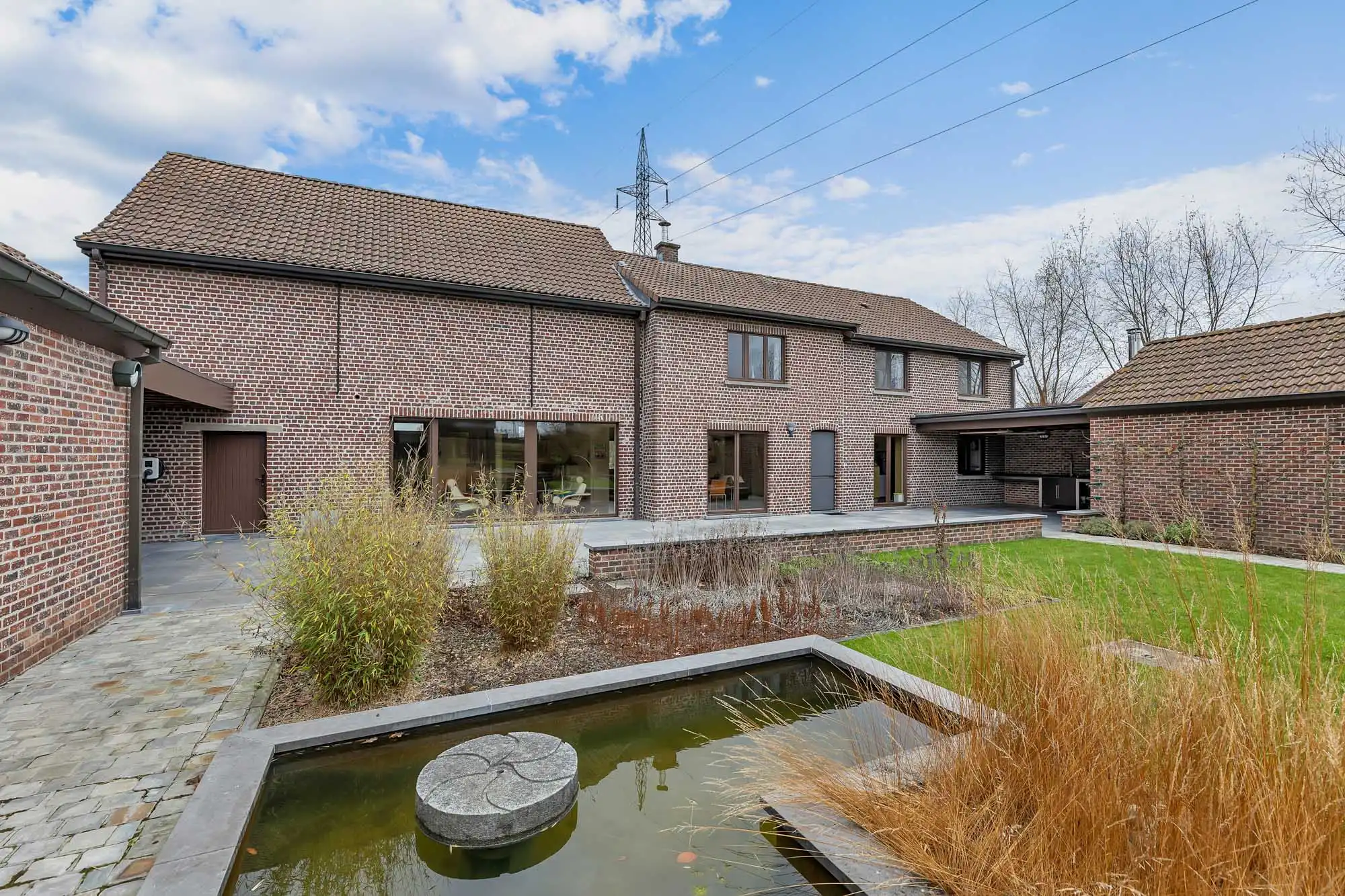 Exclusief landhuis met binnenzwembad en stallingen foto 6