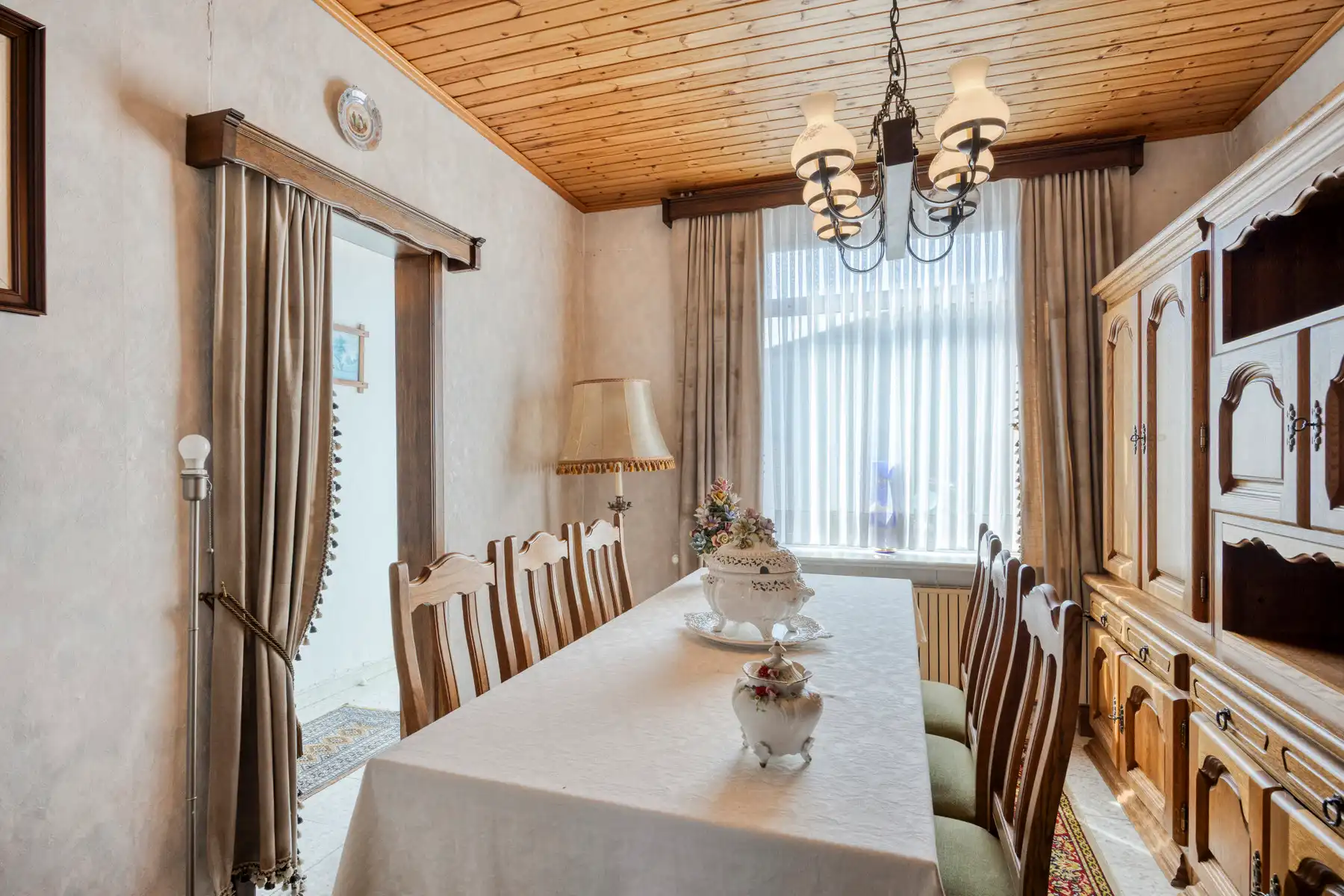 TE KOOP - te renoveren bebouwing met veel mogelijkheden foto 4