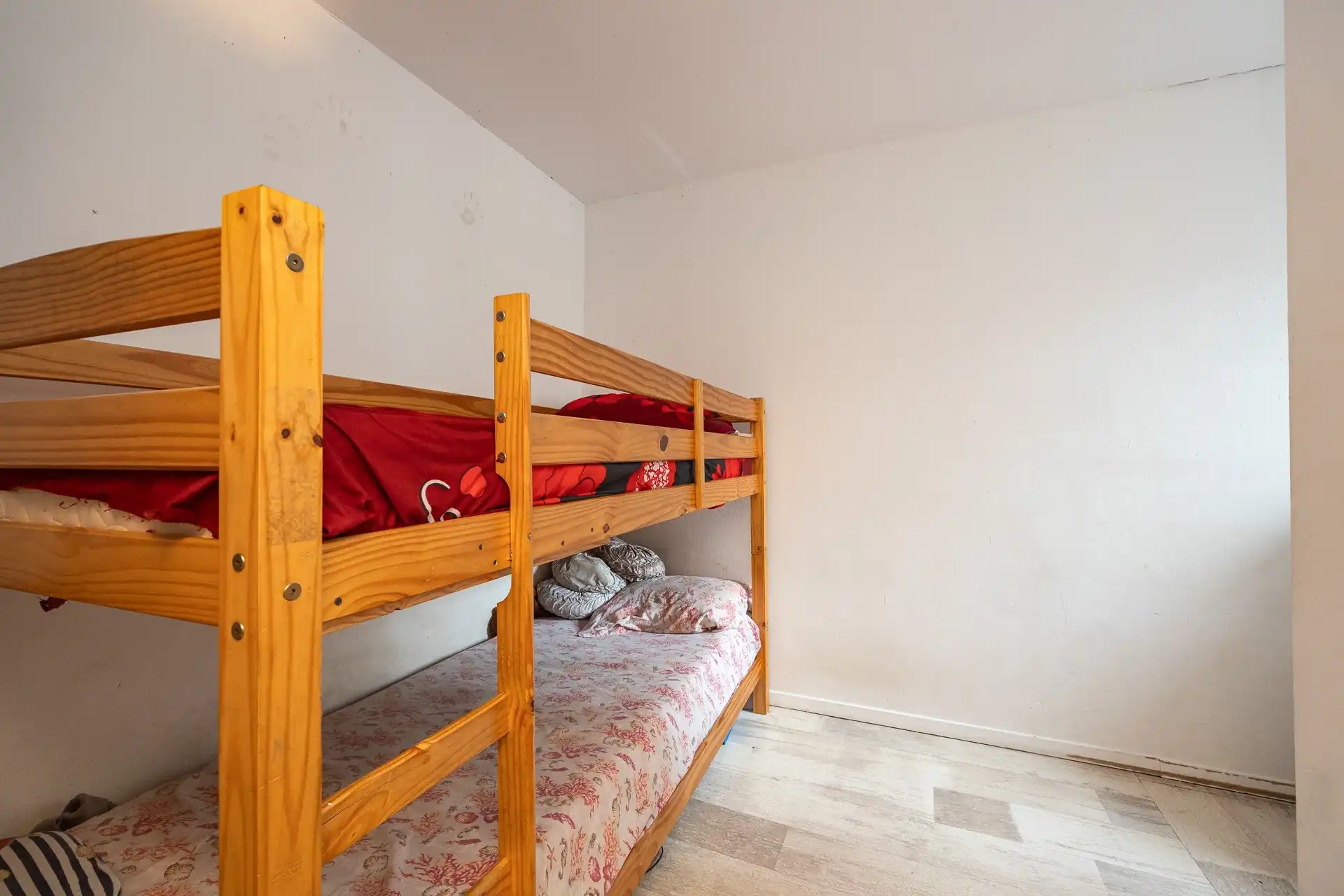 Woning met 5 SLPKS in opkomende buurt van 2060 foto 10