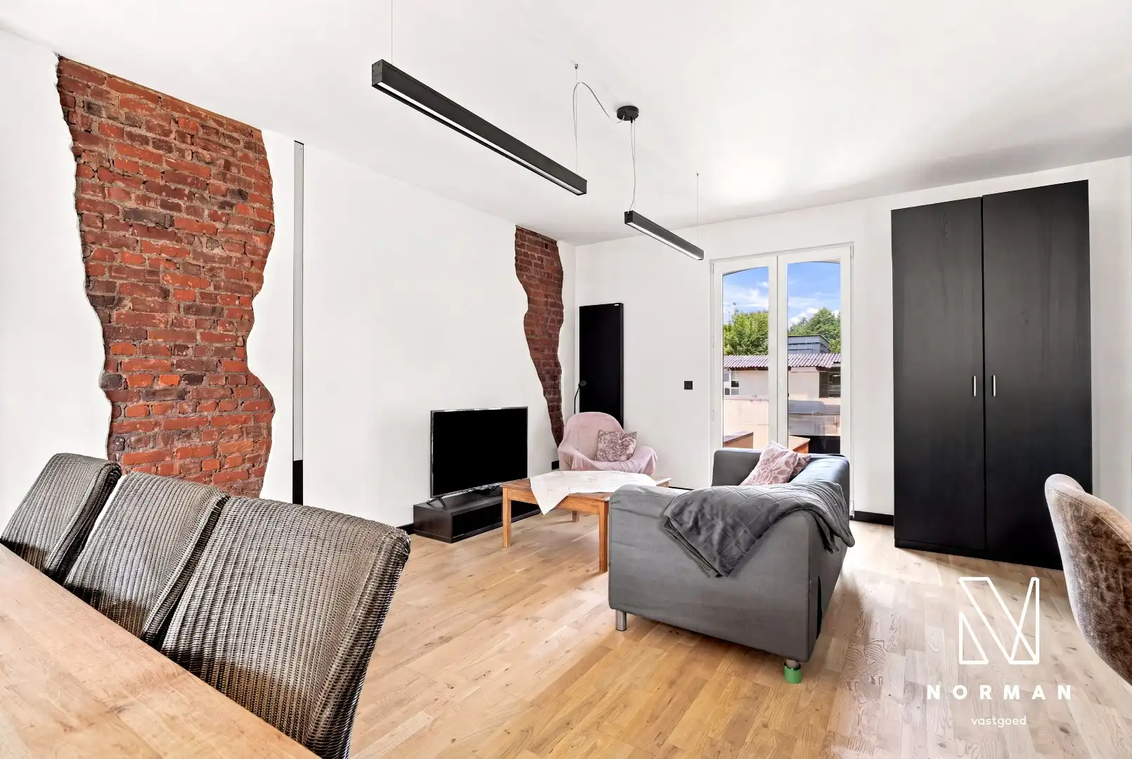Multifunctioneel gebouw (wonen - werken - opslag) op commerciële ligging te Kortrijk foto 9