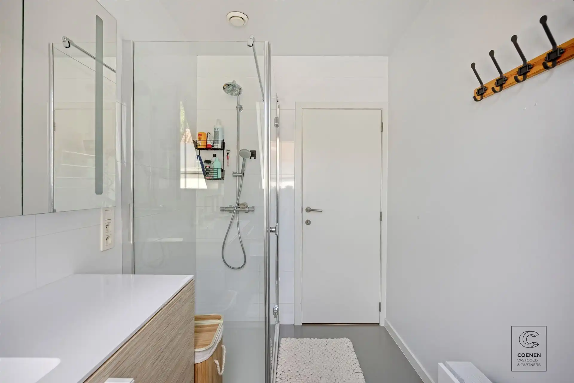 Instapklare woning met 3 slpk, 196 m2 bew. opp te Brasschaat foto 13