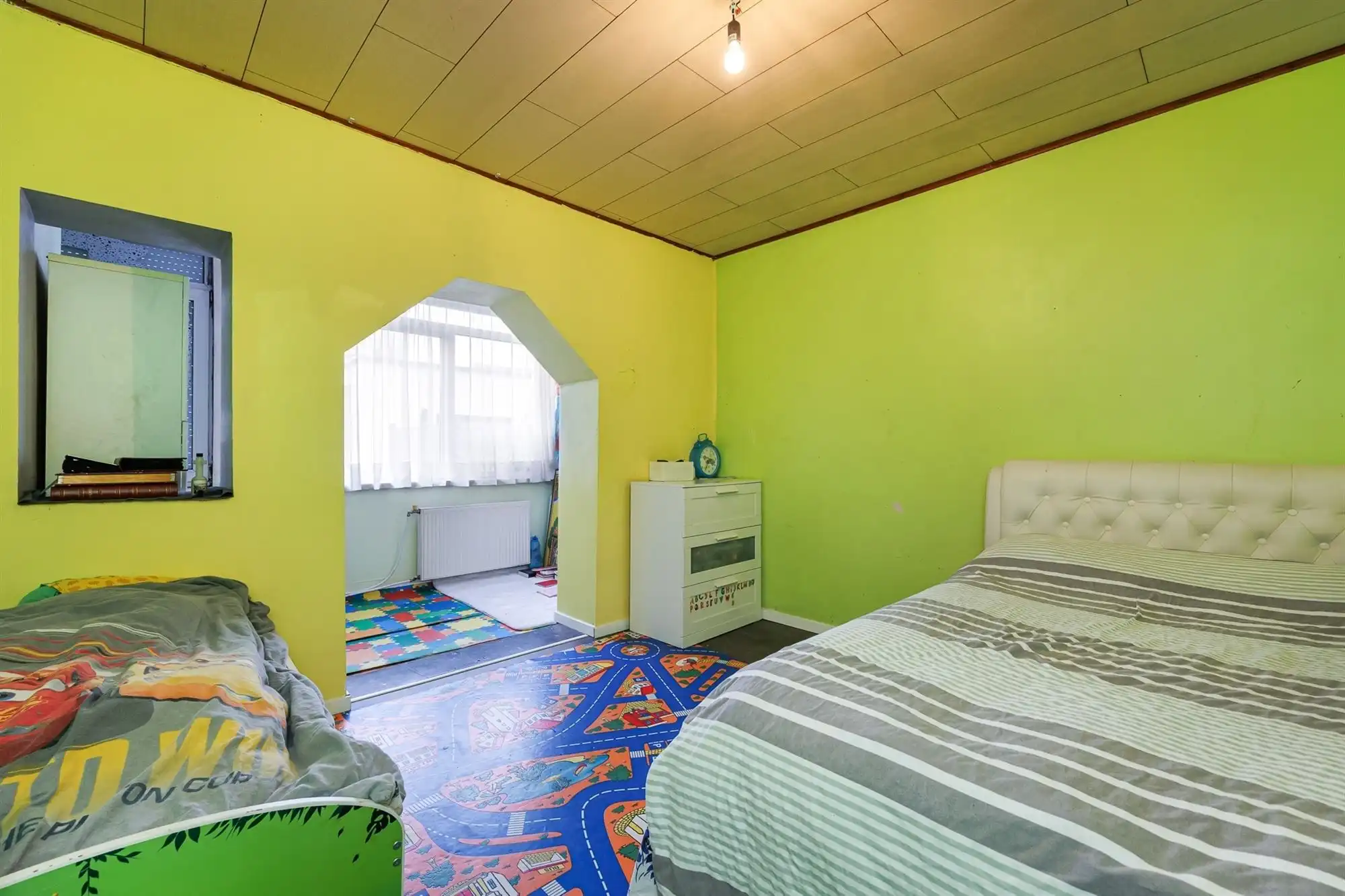 Huis met drie slaapkamers en leuke stadstuin.  foto 18