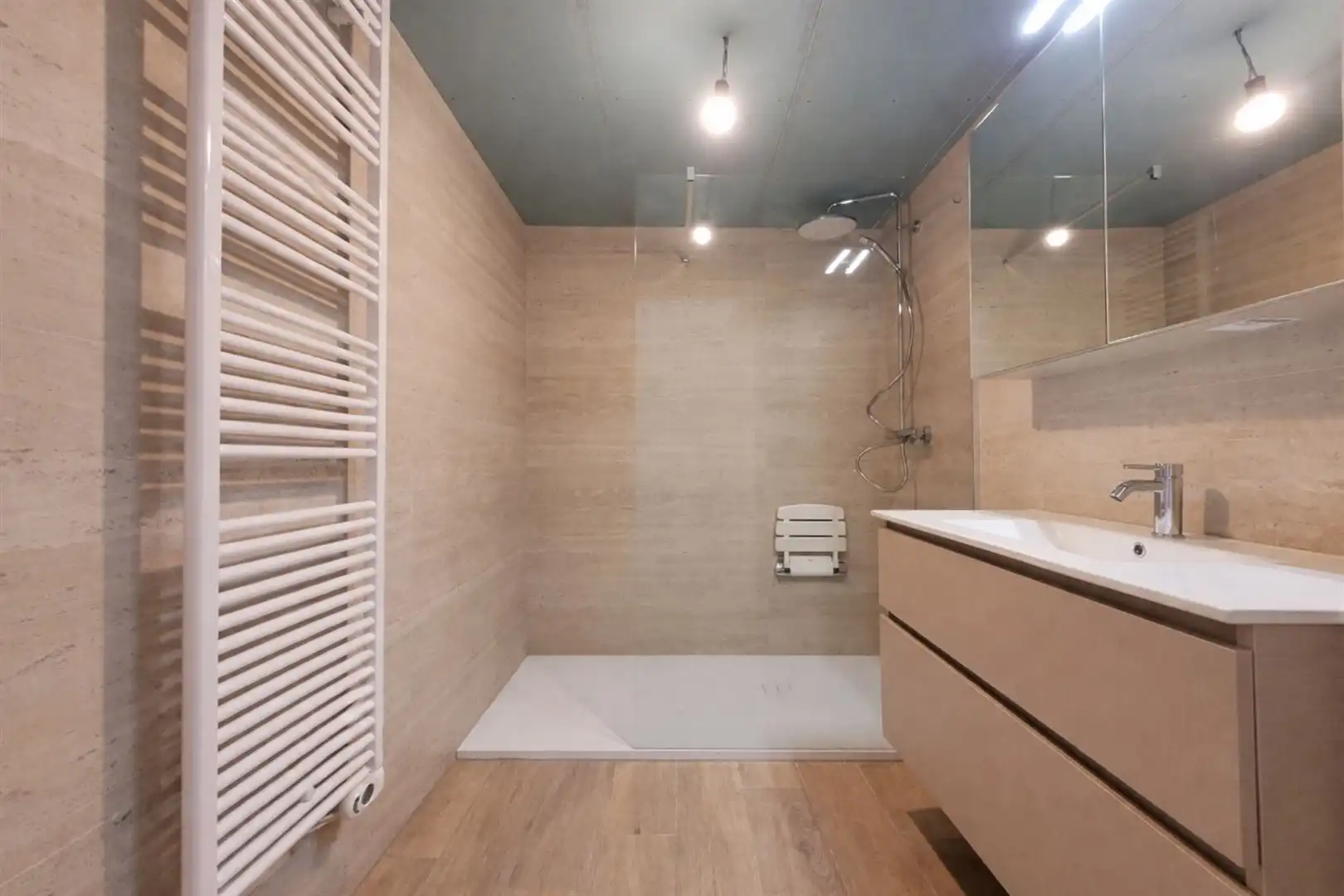 Ongemeubeld nieuwbouwappartement met 2 slaapkamers foto 15