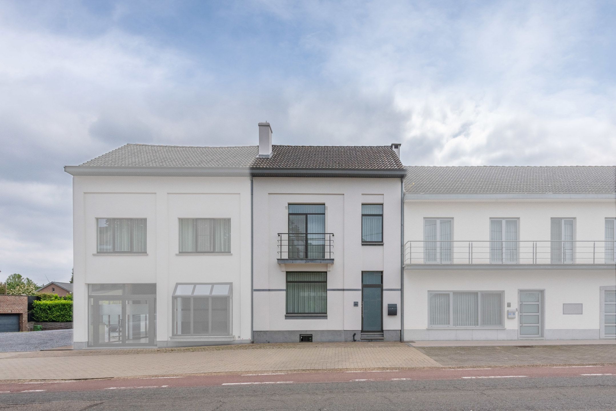 Uitstekend onderhouden gezinswoning met tuin foto {{pictureIndex}}