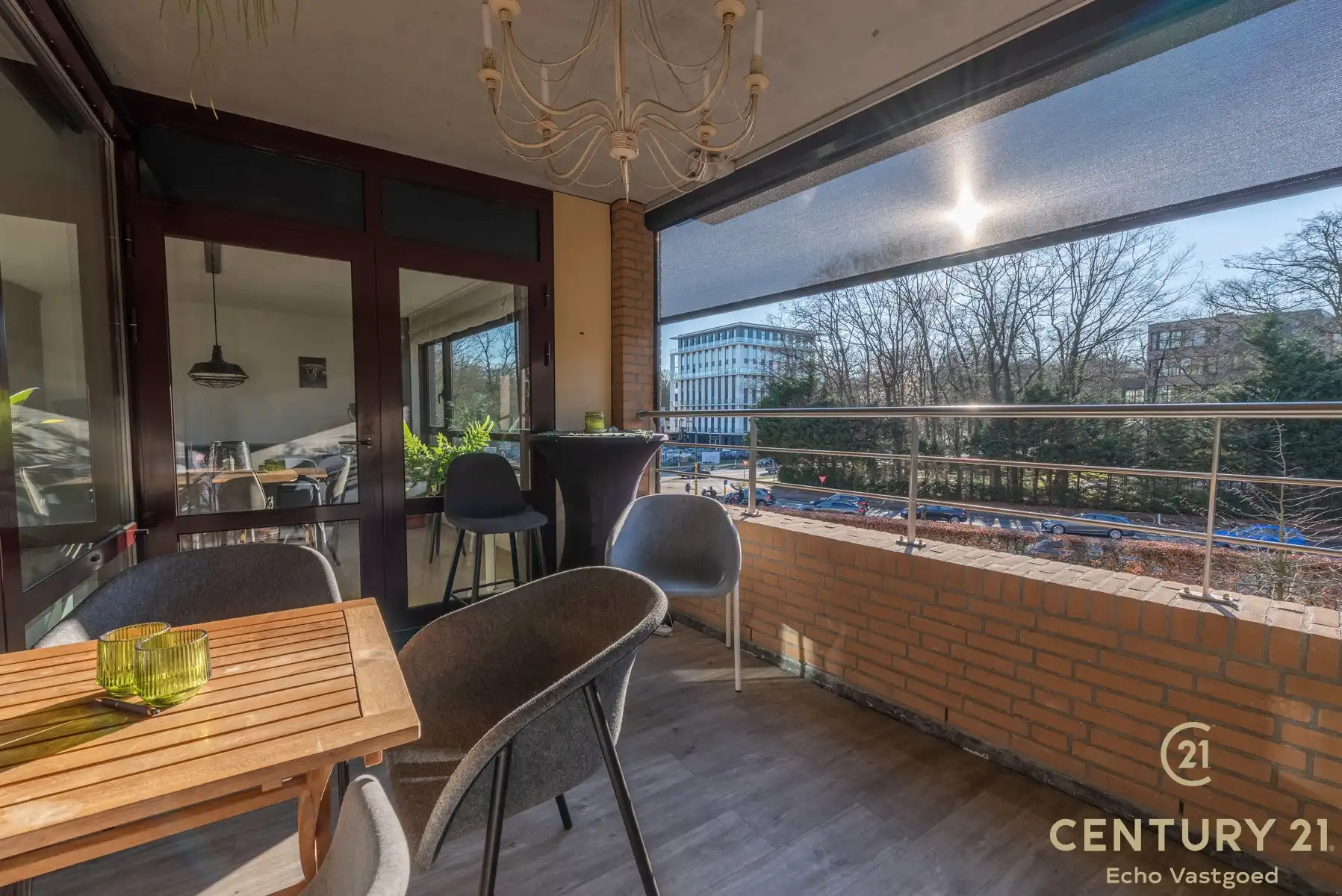 Ruim 2-slaap- 2badkamer appartement met terras en zwembad foto 19