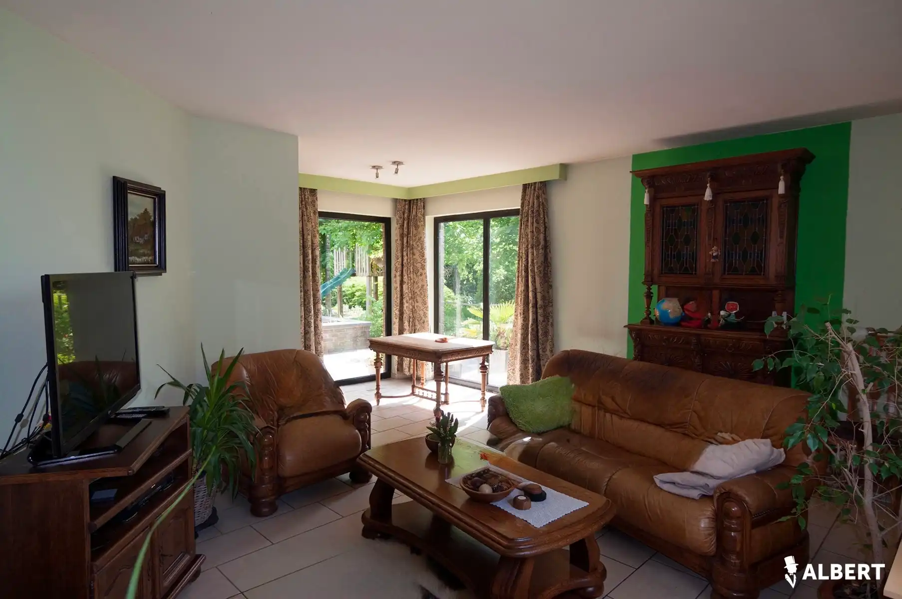  Ruime woning van 239m² op groot perceel  in Diepenbeek! foto 8