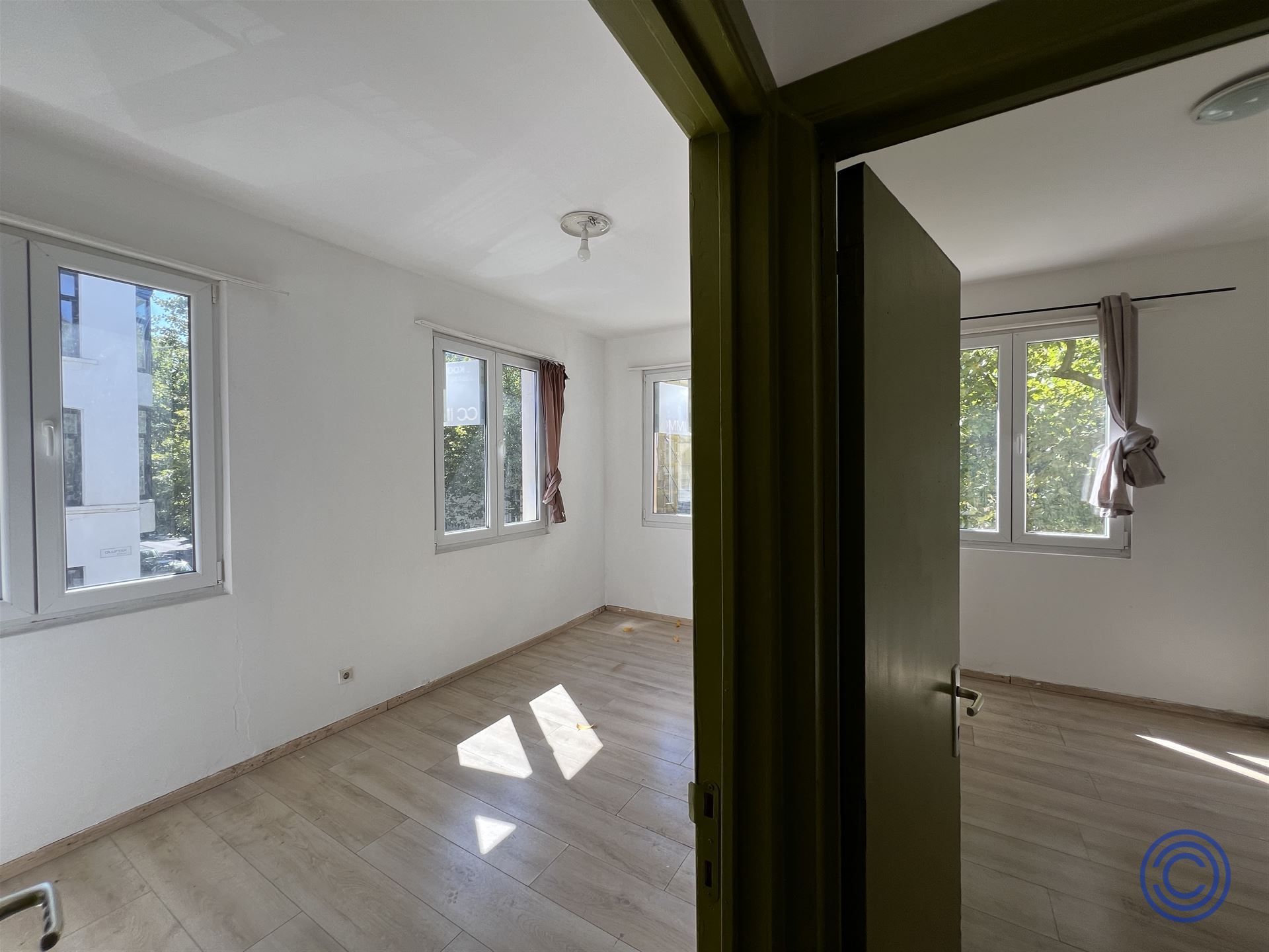 Vergund appartementsgebouw met garages! foto 11