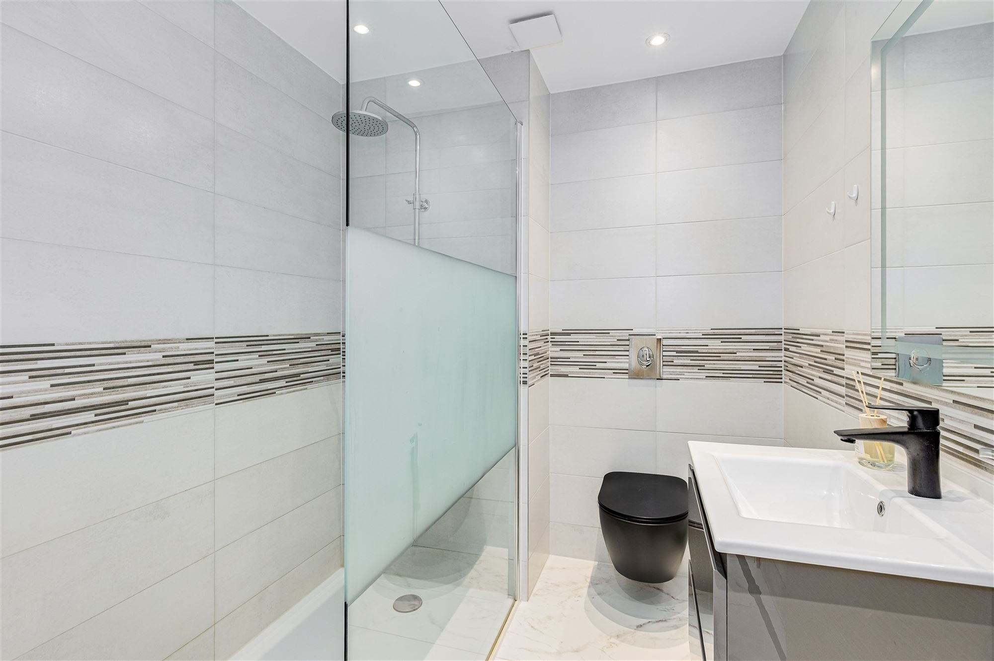 Opbrengsteigendom: twee verhuurde appartementen foto 20