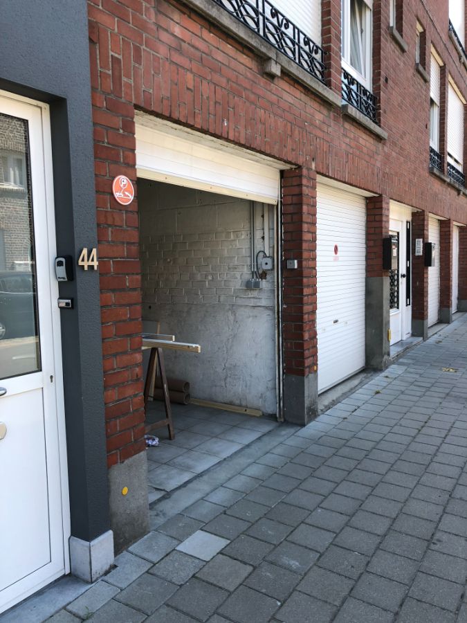 GEZINSWONING + terras & garage foto 10