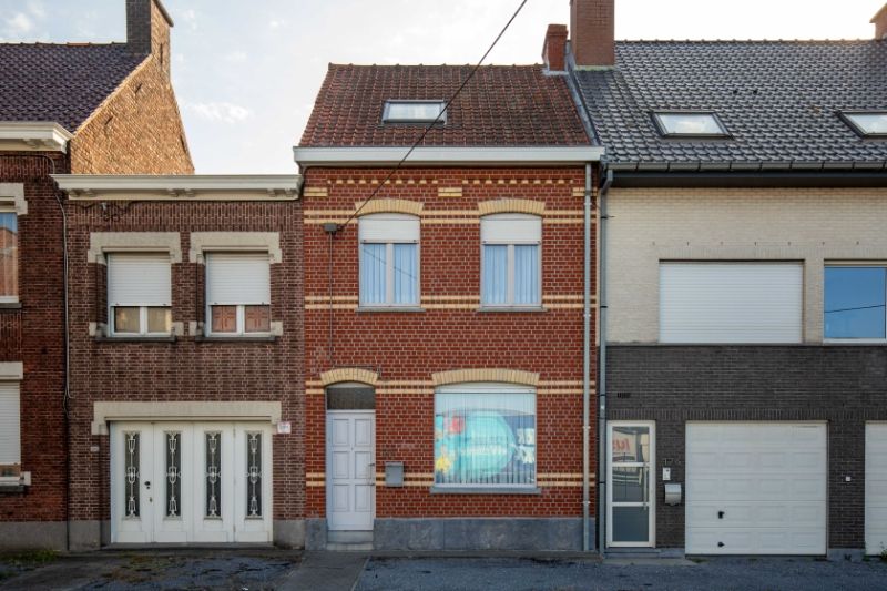 Roeselare : charmant stadswoning nabij centrum en station - ideaal voor jonge gezinnen en investeerders, 2 slpks en mogelijkheid  tot 3de kamer : opp 185 m² foto 1