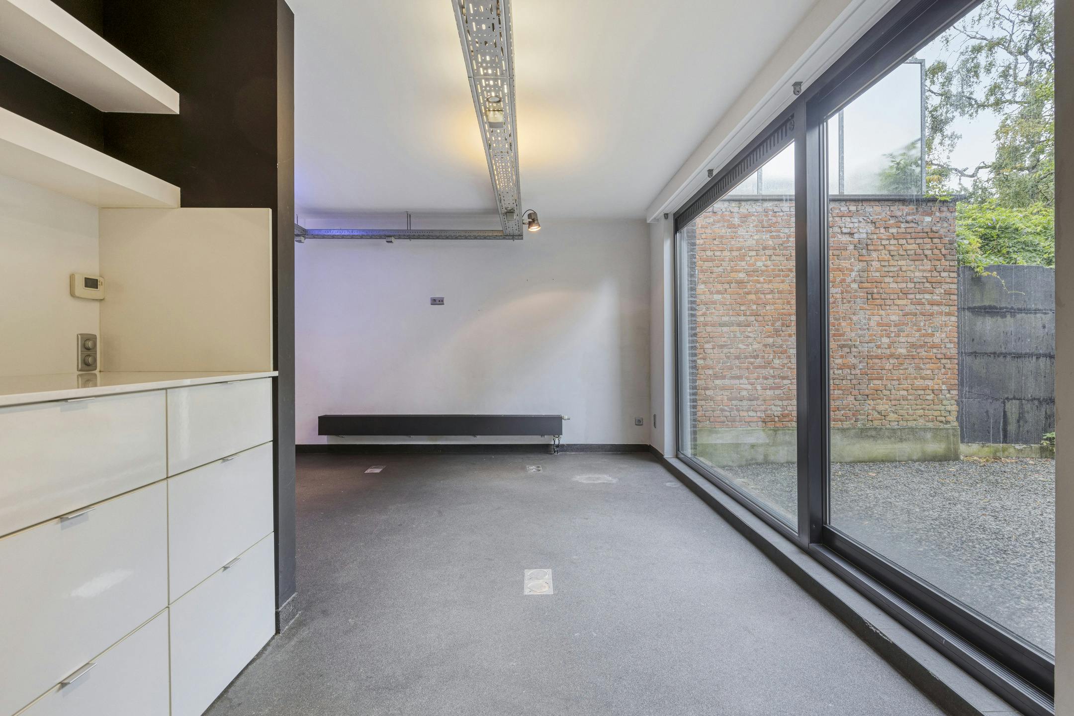 Studio met praktijk- of bureelruimte te Borgerhout foto 5