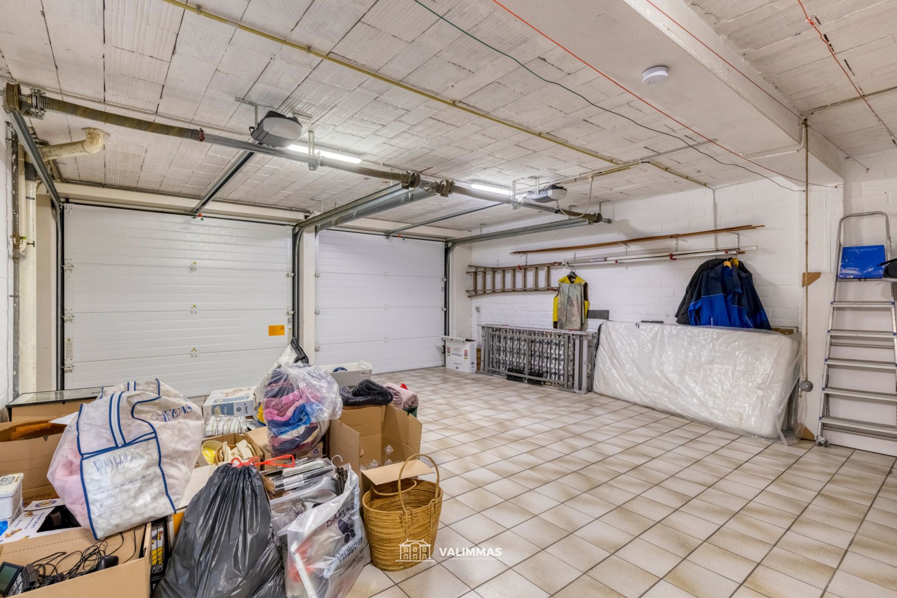 Residentieel gelegen driegevelwoning met mooie tuin & garage foto 16