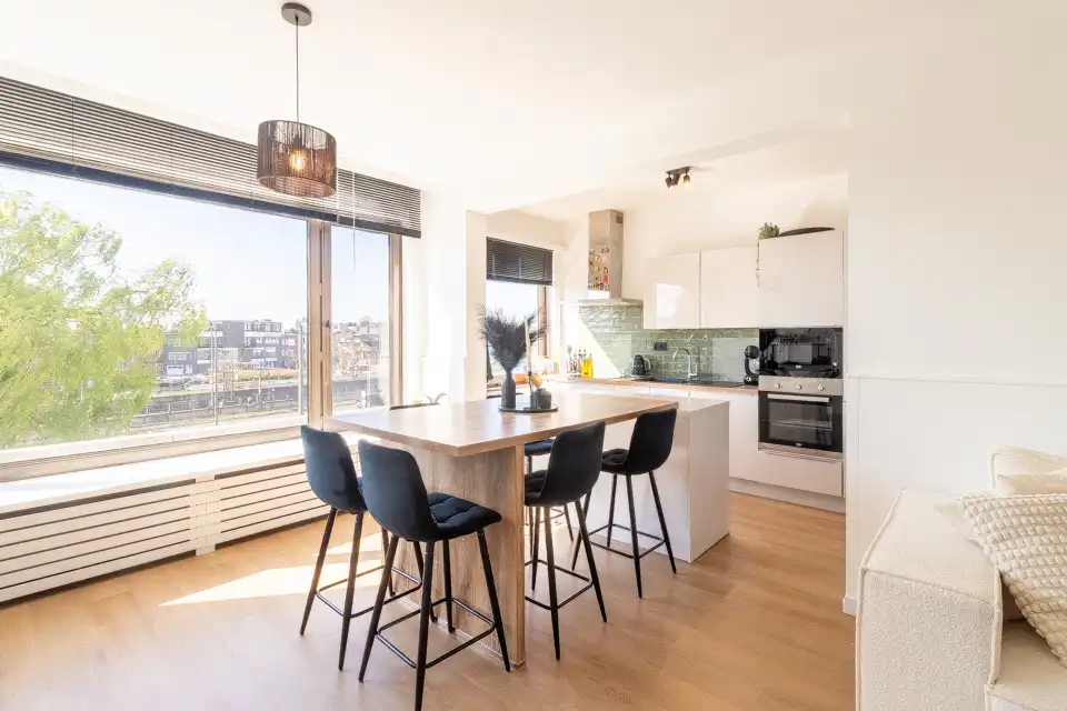 Instapklaar appartement met 3 slaapkamers en ruim terras foto 3