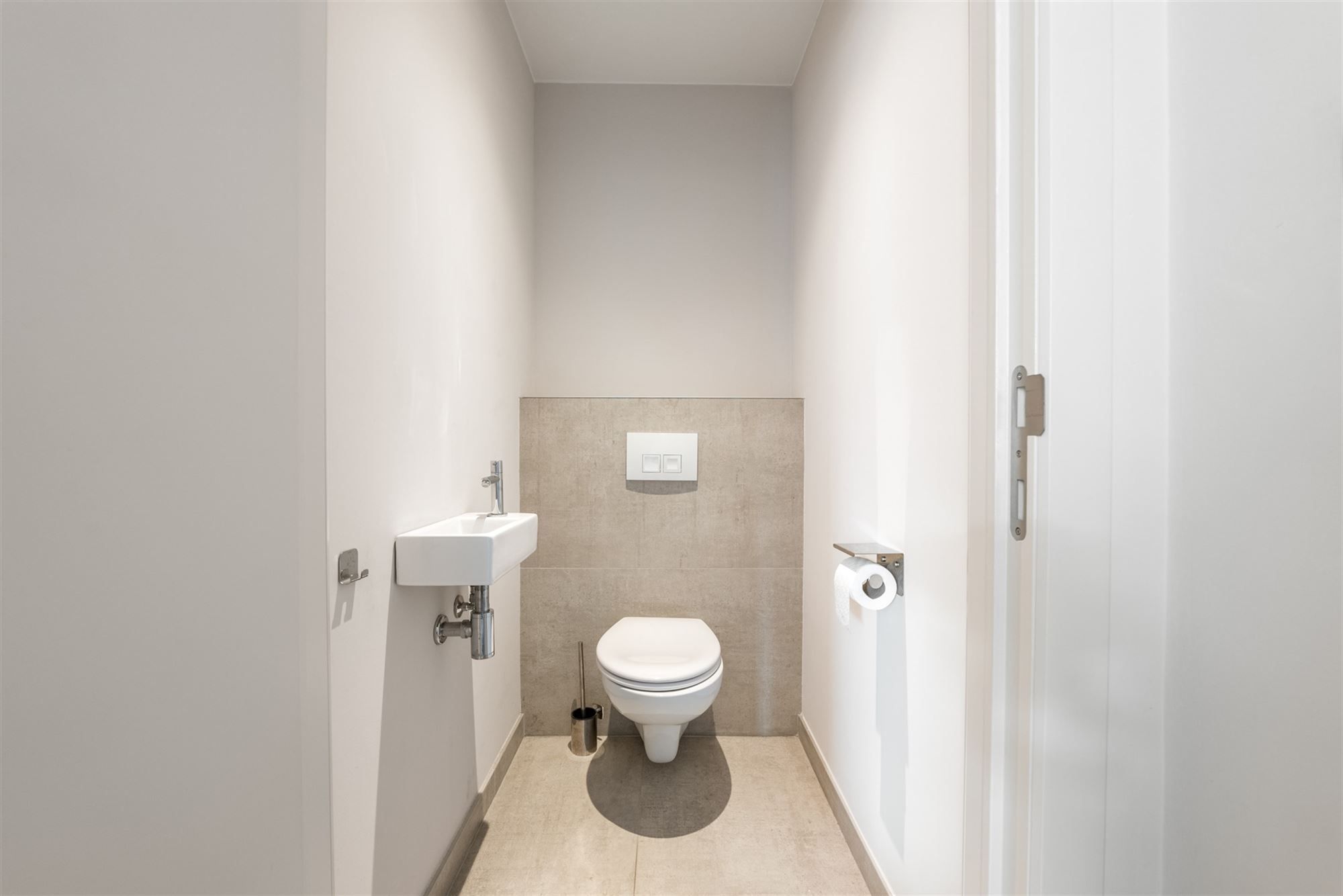 KNAP APPARTEMENT MET 3 SLKS EN STAANPLAATS IN LANDEN  foto 19