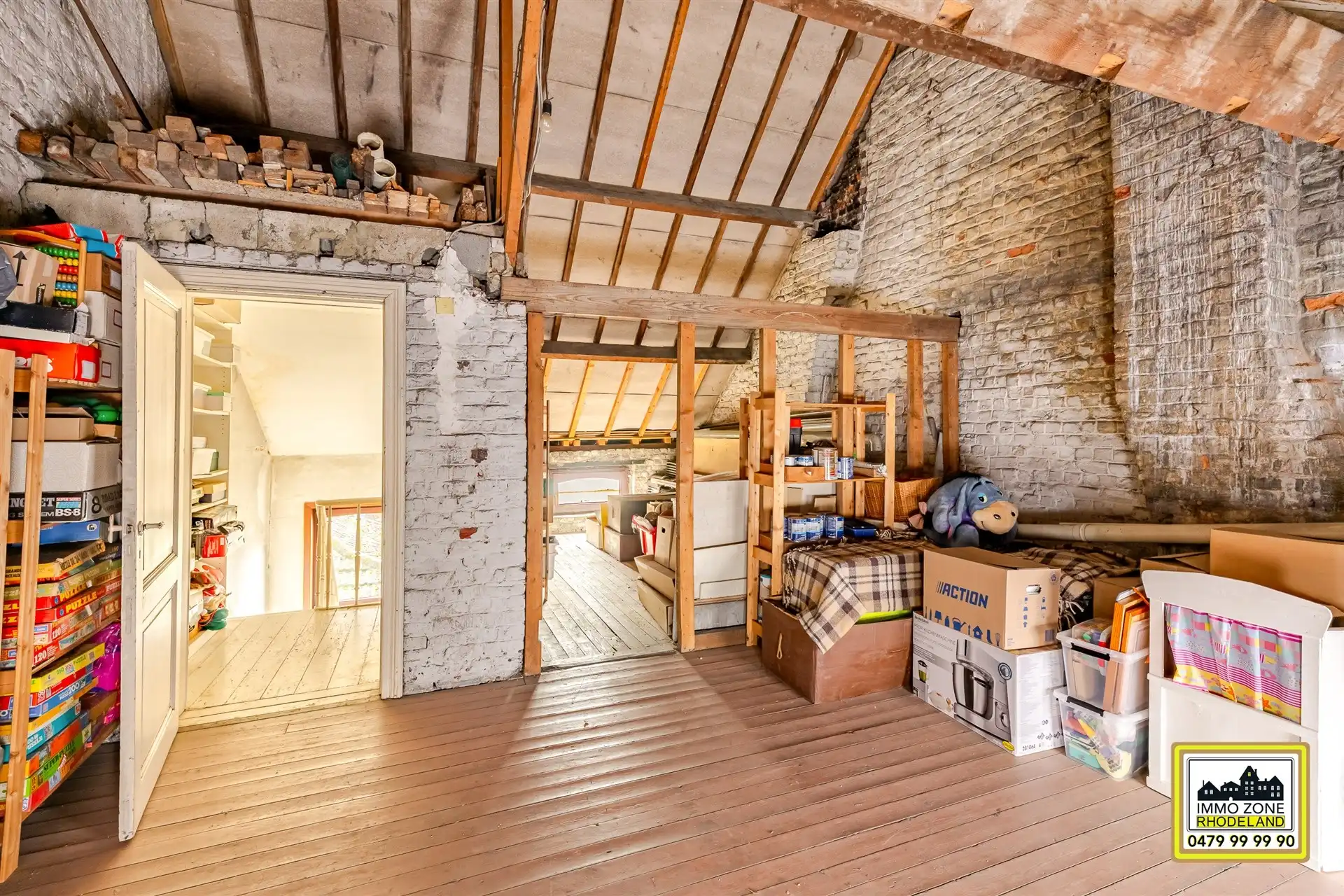 Op te frissen stadswoning met 3slpks en ruime tuin.  foto 17