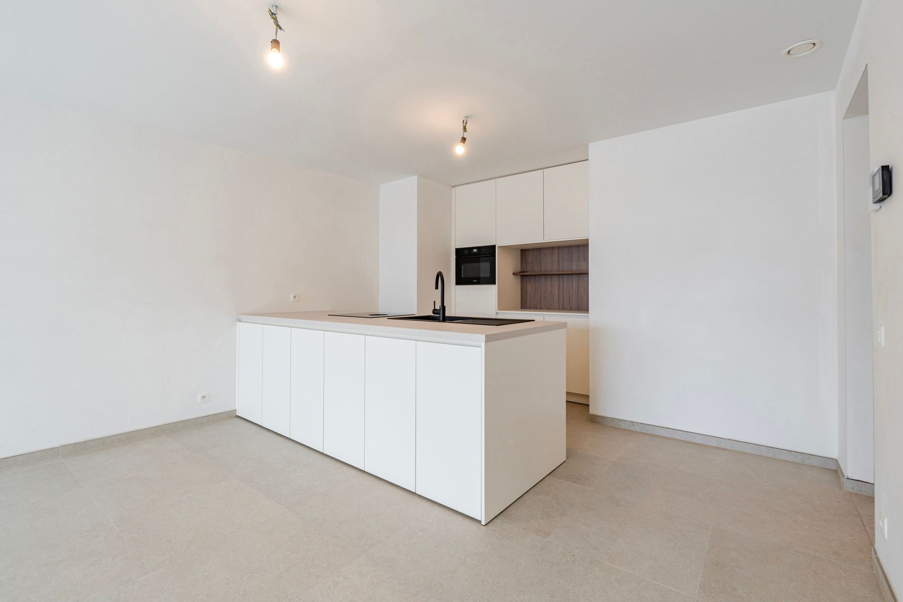 Nieuw appartement 2 slaapkamers foto {{pictureIndex}}