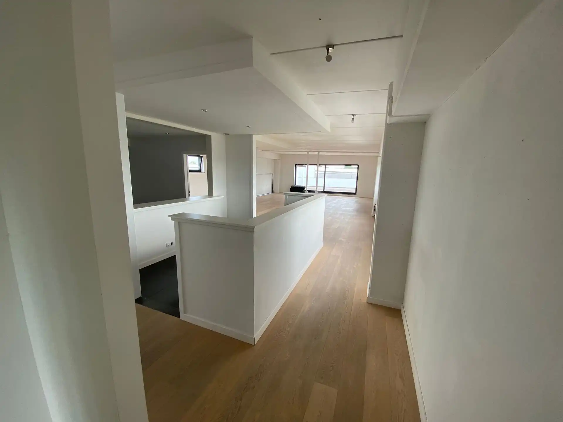 Kantoorruimte 158 m² op bedrijventerrein in Kruibeke foto 4