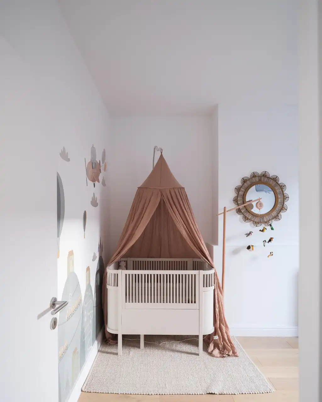 Karaktervolle gezinswoning met vier slaapkamers, twee badkamers en een mooi ingerichte buitenruimte foto 22