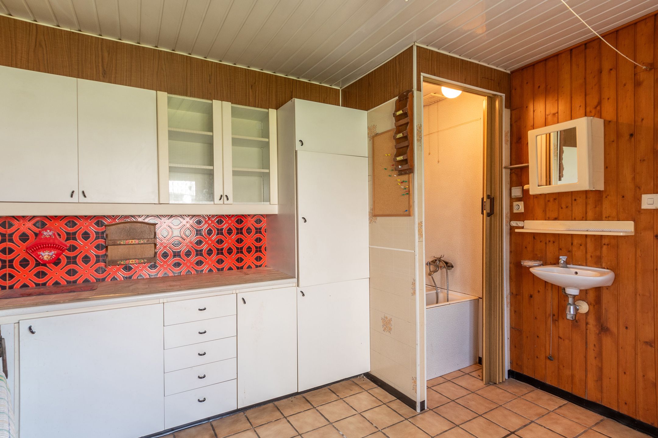 Unieke renovatiekans! Woning met talloze mogelijkheden! foto 18