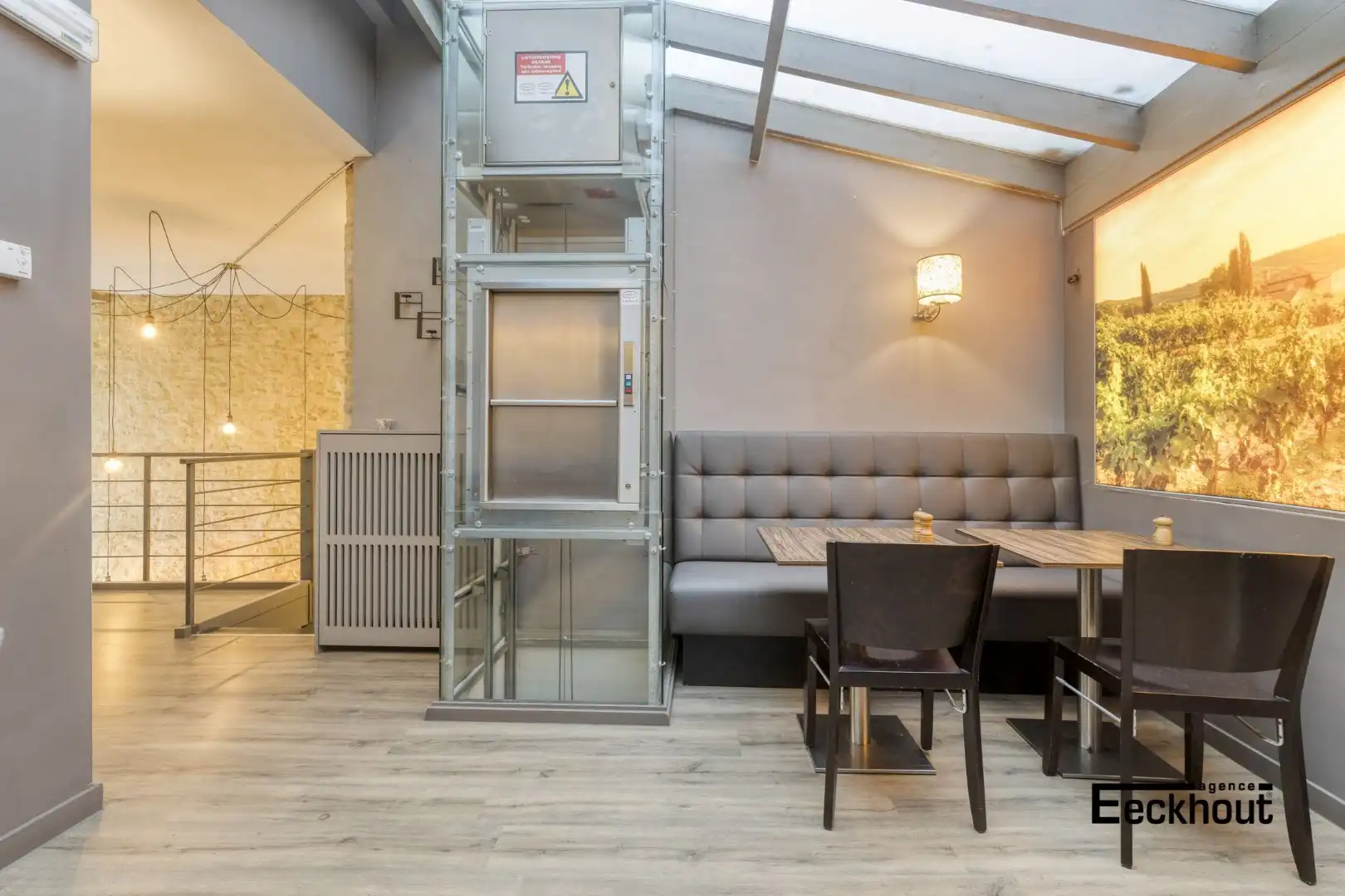 Commercieel pand met woonst op topligging in centrum Oostende! foto 4