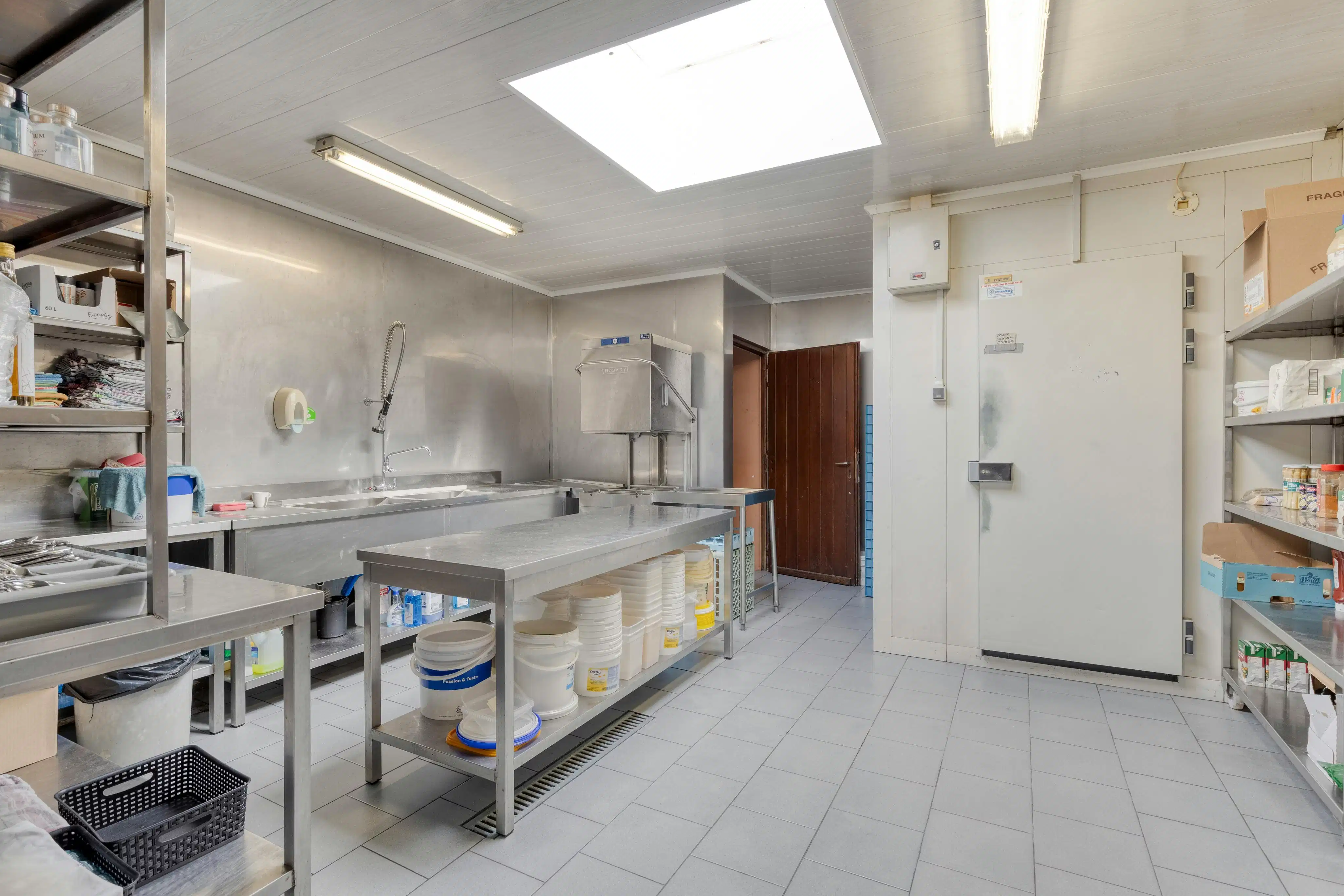 Handelspand met woonst te koop in centrum Landegem foto 11