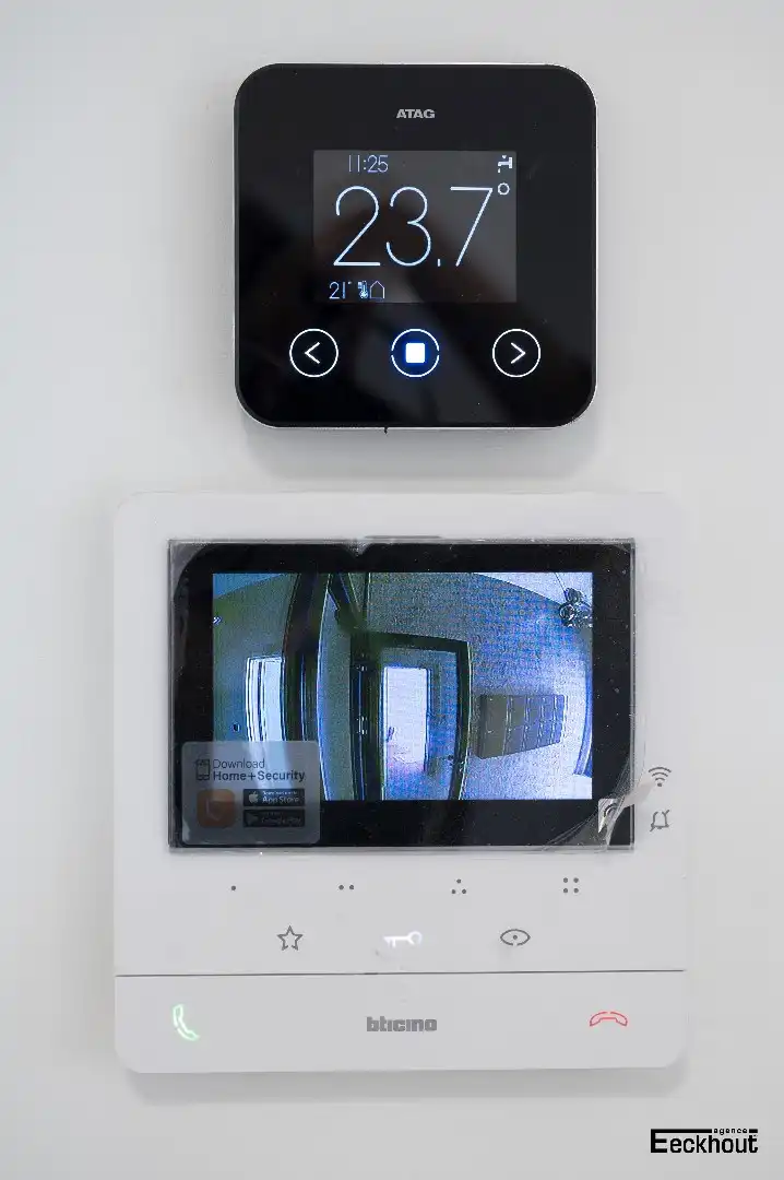 Instapklaar handelspand in de klassevolle vernieuwbouw 'Residentie Derycker'. foto 10