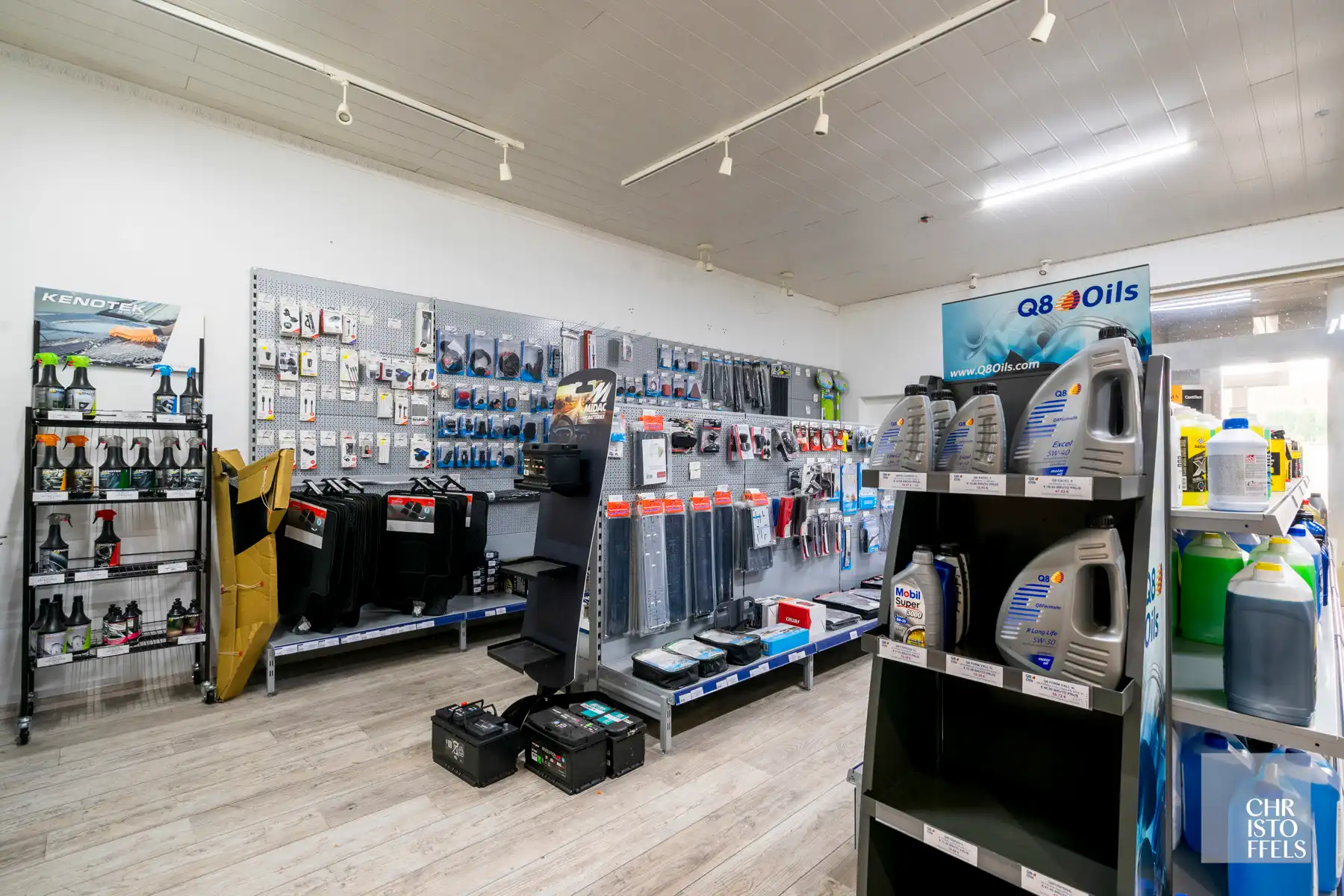 Verhuurde handelsruimte van 90m² met investeringspotentieel nabij het centrum van Maasmechelen! foto 4