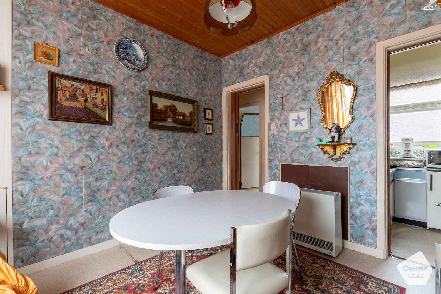 Volledig te renoveren twee slaapkamer appartement vlakbij het centrum van Blankenberge foto 6