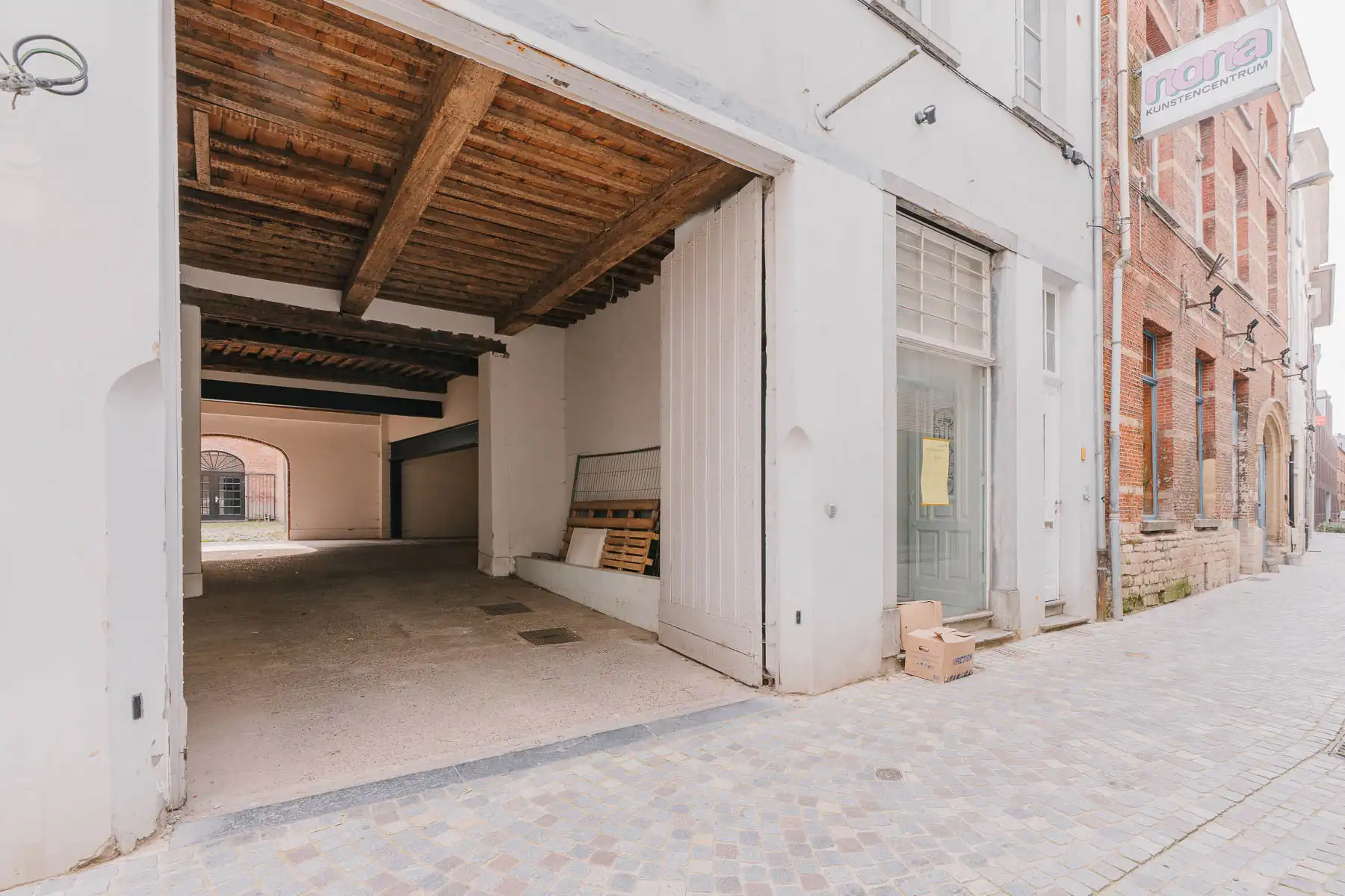Uniek en ruim duplex-appartement in hartje Mechelen foto 41