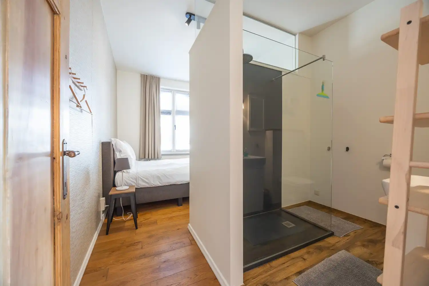 MAGISTRAAL HERENHUIS IN HET CENTRUM VAN NIEUWPOORT-STAD – OFFICIËLE 4-STERREN VAKANTIEWONING MET APPARTEMENT, INKOMSTEN EN 2 GARAGES foto 26