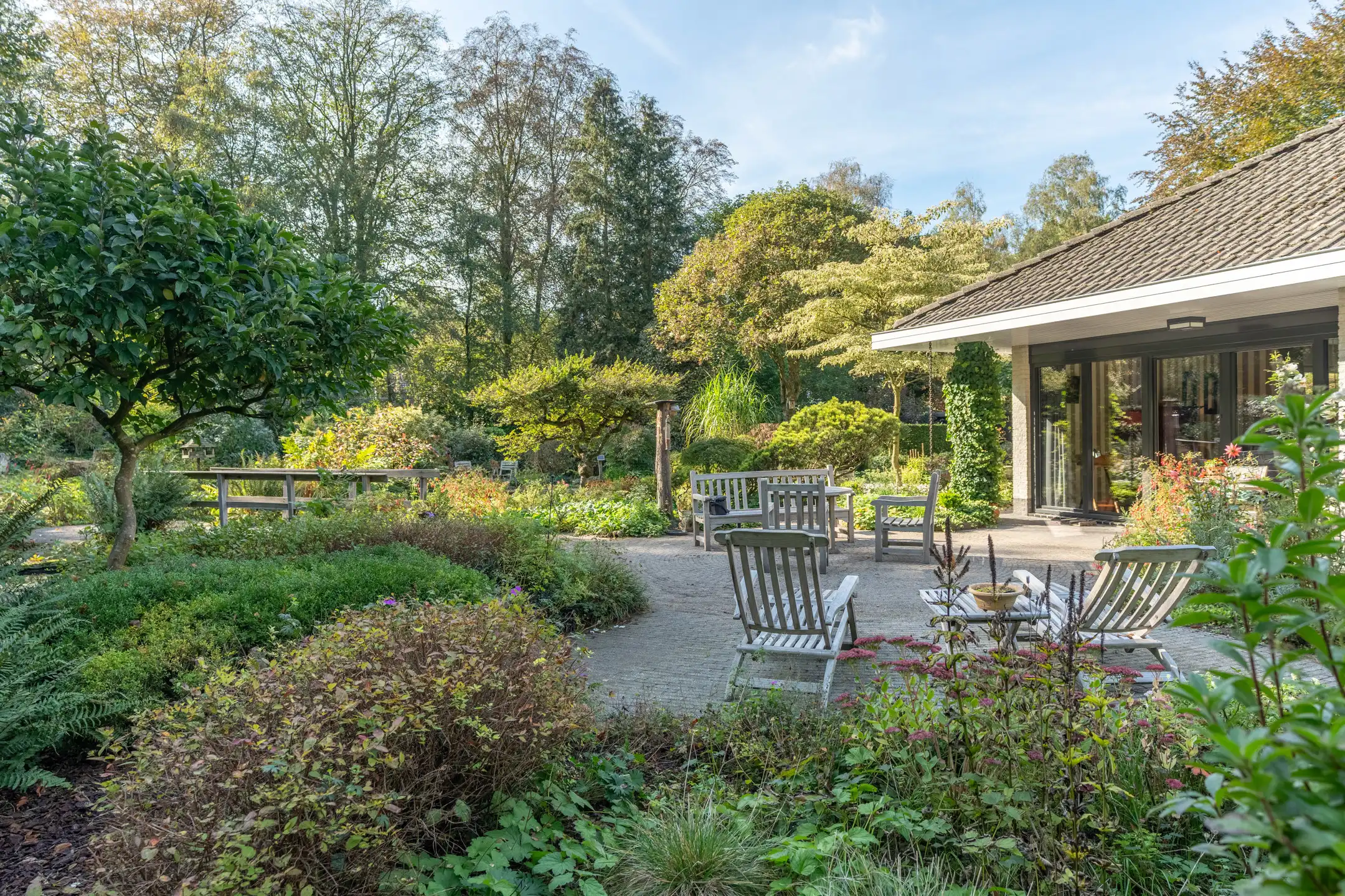 Instapklare gelijkvloersvilla met unieke parktuin op 2.086 m²  foto 6