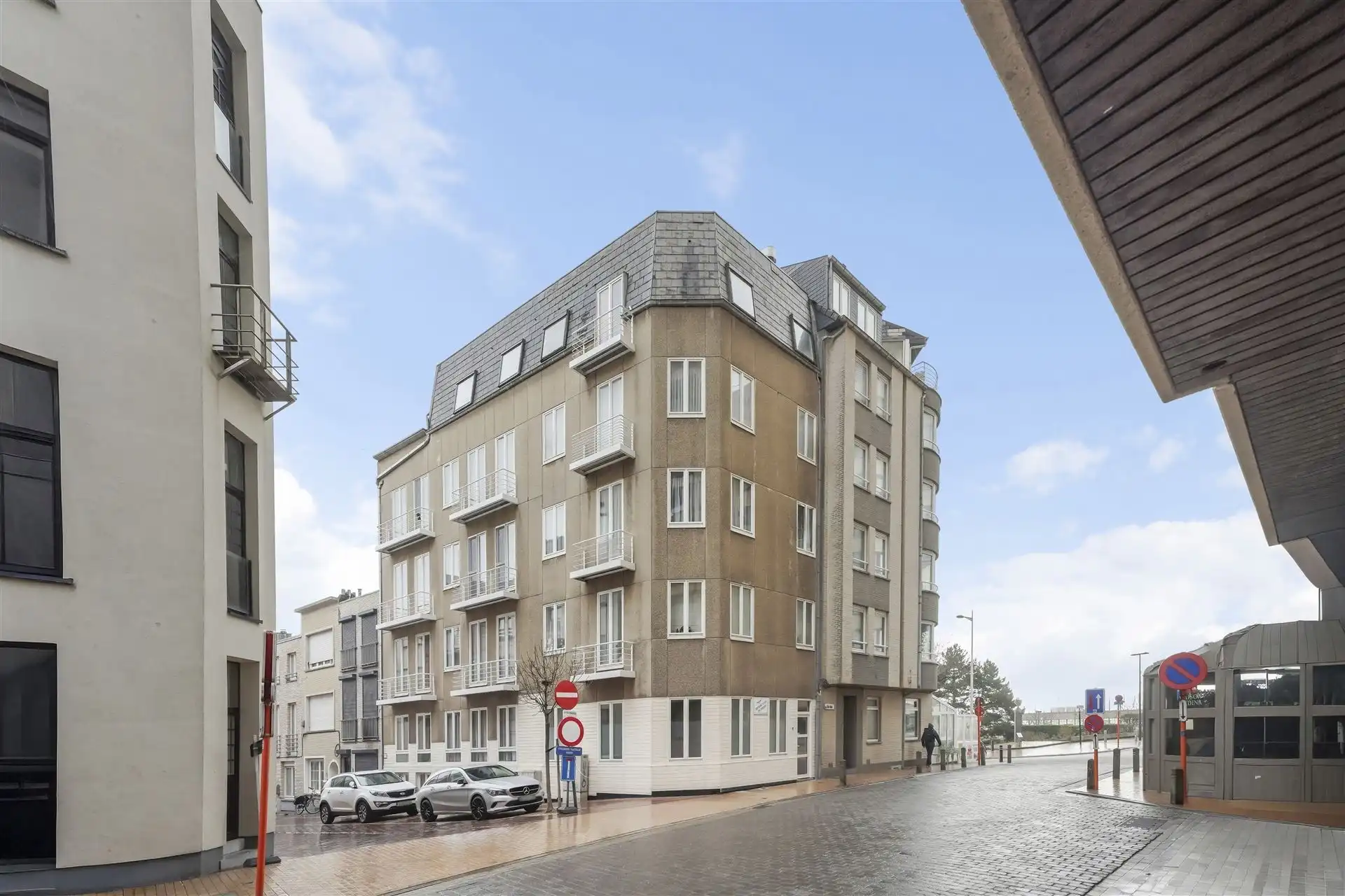 SLAAPHOEK / CENTRALE LIGGING foto 18