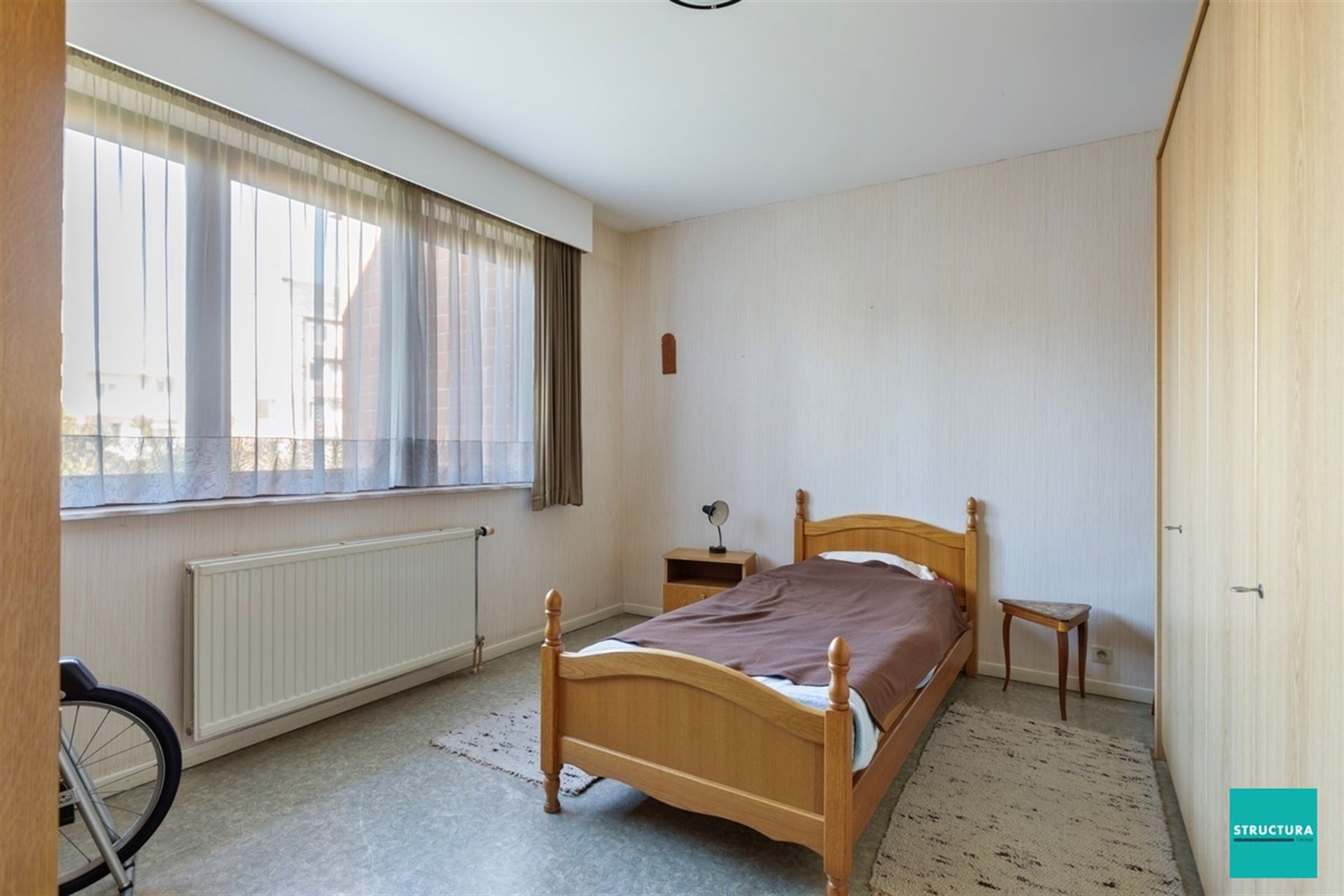 Ruim 2-slaapkamerappartement te Laken

. foto 9