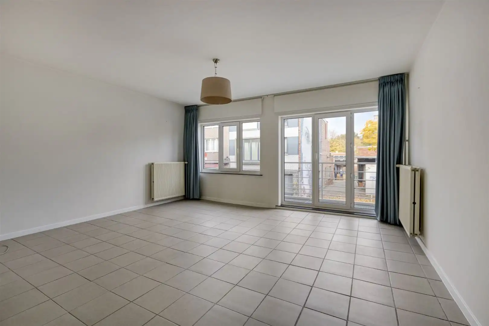 TE KOOP: Duplex-appartement (3slpks) met kantoorruimte of handelsruimte op topligging in Genk! foto 4