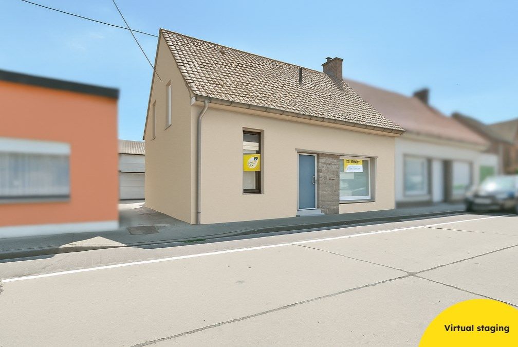 Charmante halfopen bebouwing gelegen in het hartje van Roeselare! foto 2