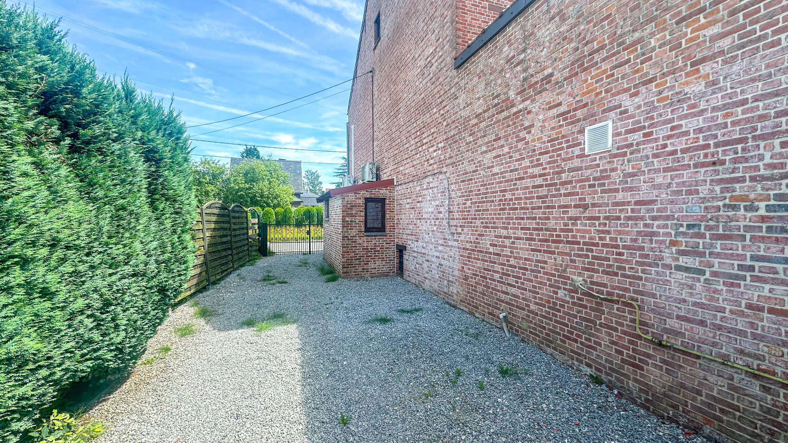 Karaktervolle woning met moderne afwerking en zonnige tuin! foto 36