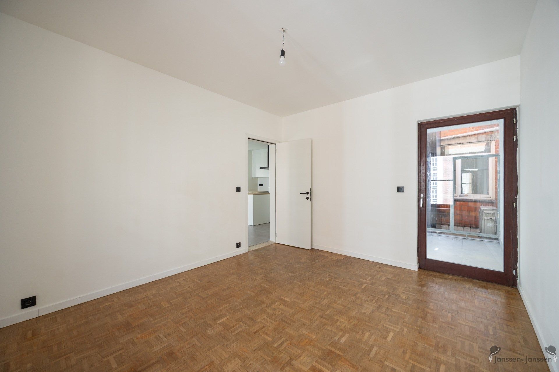 Comfortabel appartement met één slaapkamer te koop op het 2e verdiep in hartje Aarschot. foto 10