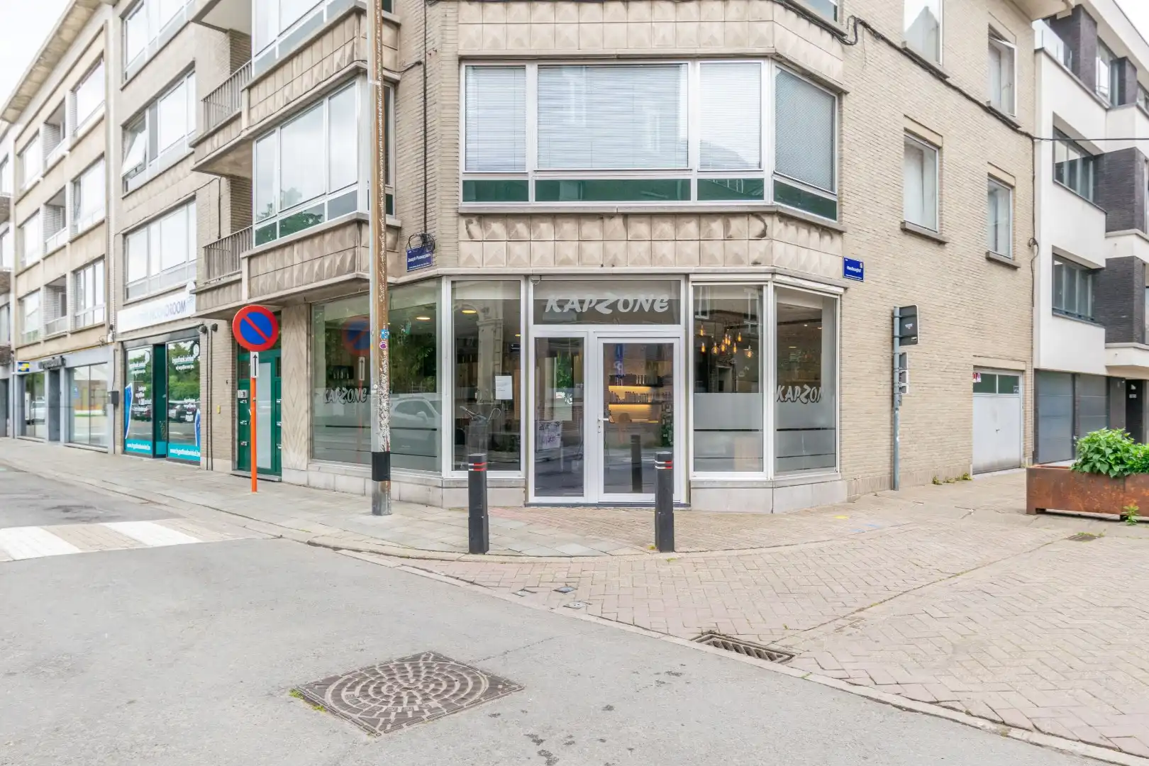 Commerciële ruimte te huur Joseph Possozplein 4 - - 1500 Halle