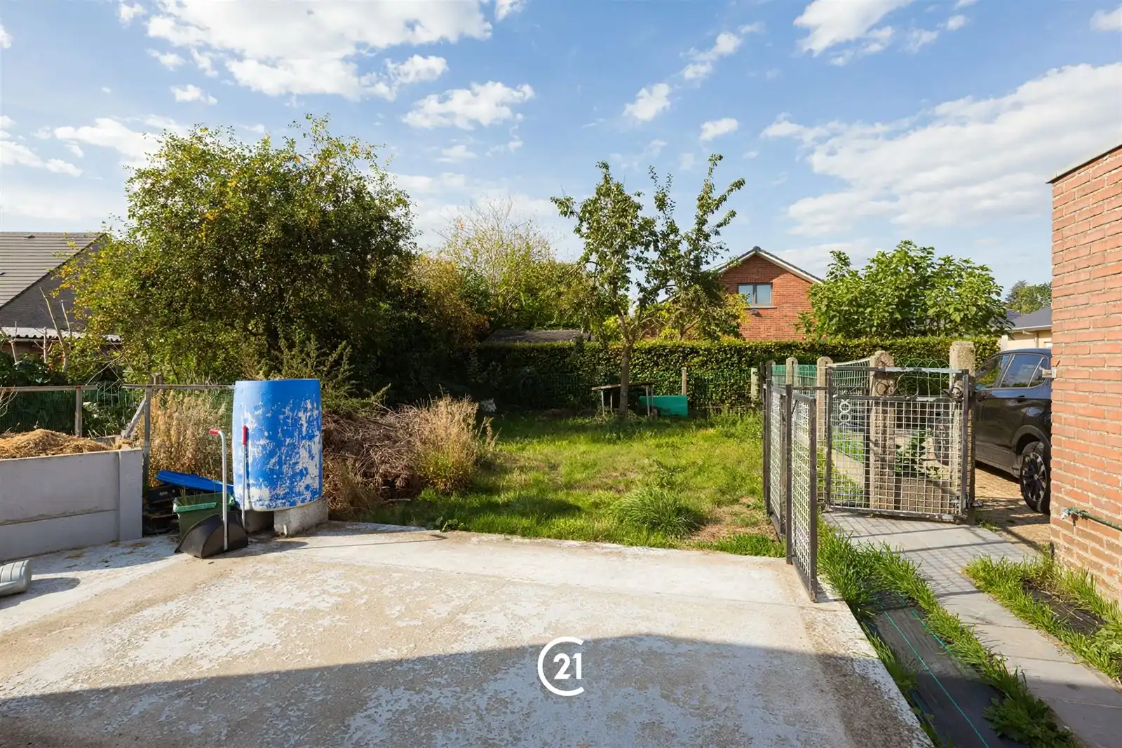 Ruime gezinswoning in doodlopend straatje met 3 slaapkamers, tuin en garage foto 18
