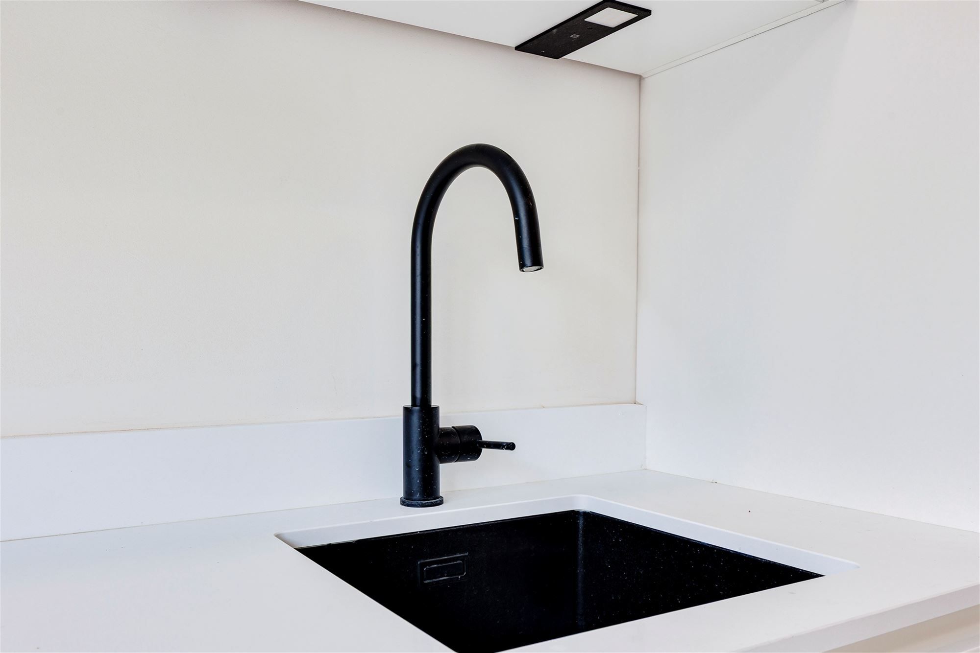 Gelijkvloers duplexappt met 3 slk + tuin foto 6