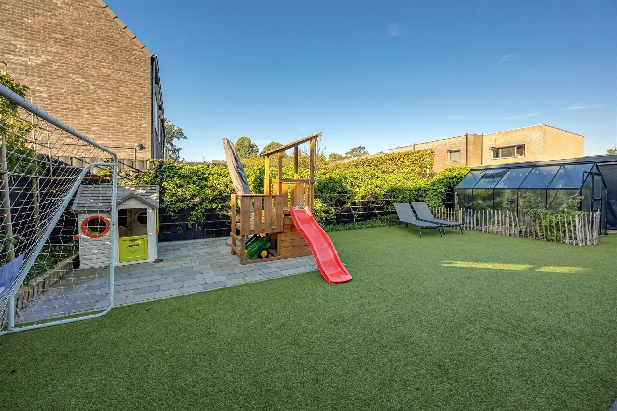 Energiezuinige gezinswoning met 4 slaapkamers en tuin foto 28