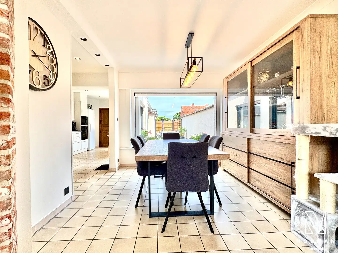 Instapklare woning te koop in rustige woonwijk te Bavikhove met tuin, garage en uitweg! foto 3